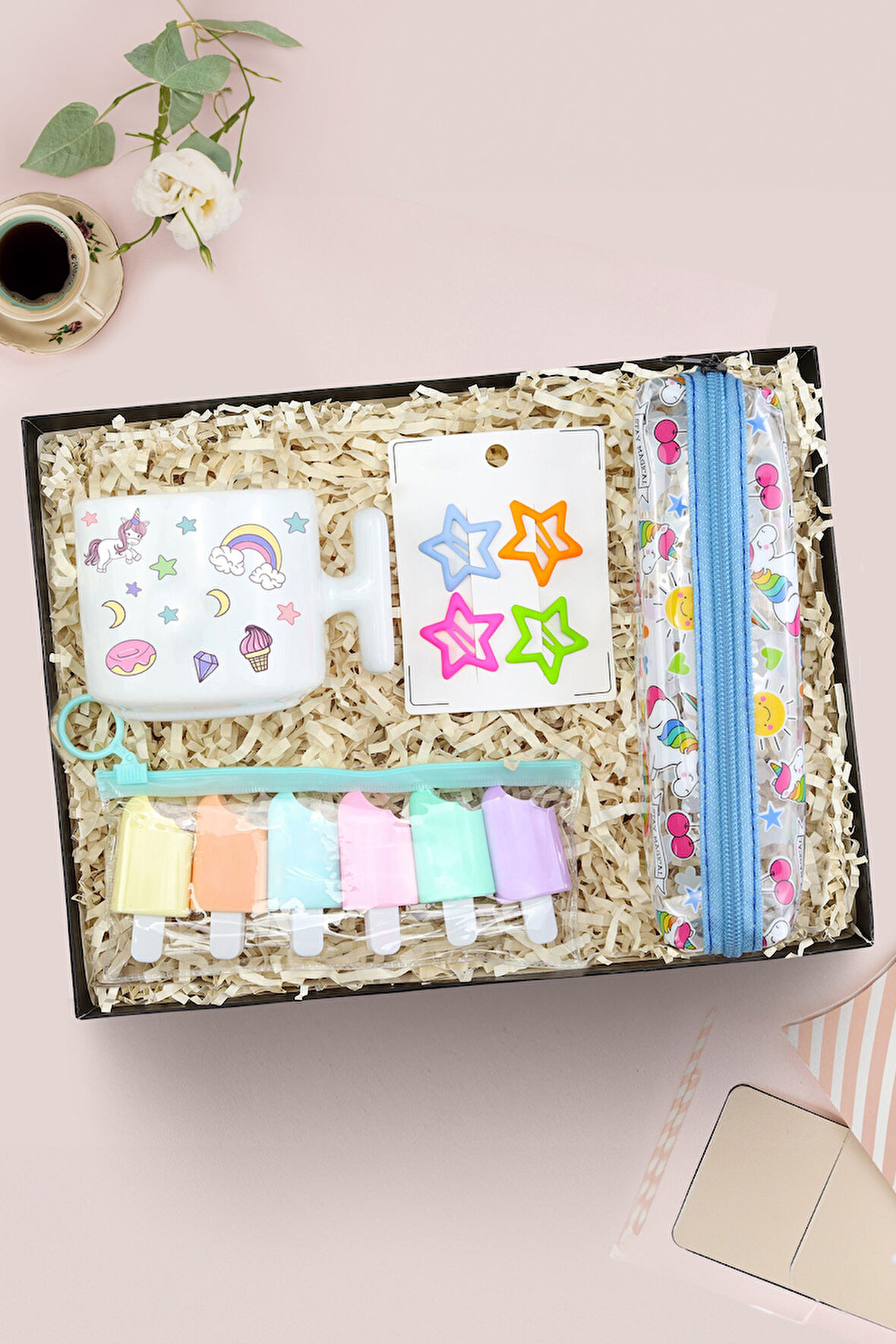 Baskılı T Kupa & Fosforlu Kalem & Desenli Şeffaf Kalemlik & Renkli Yıldız Çıtçıt Toka Hediye Seti