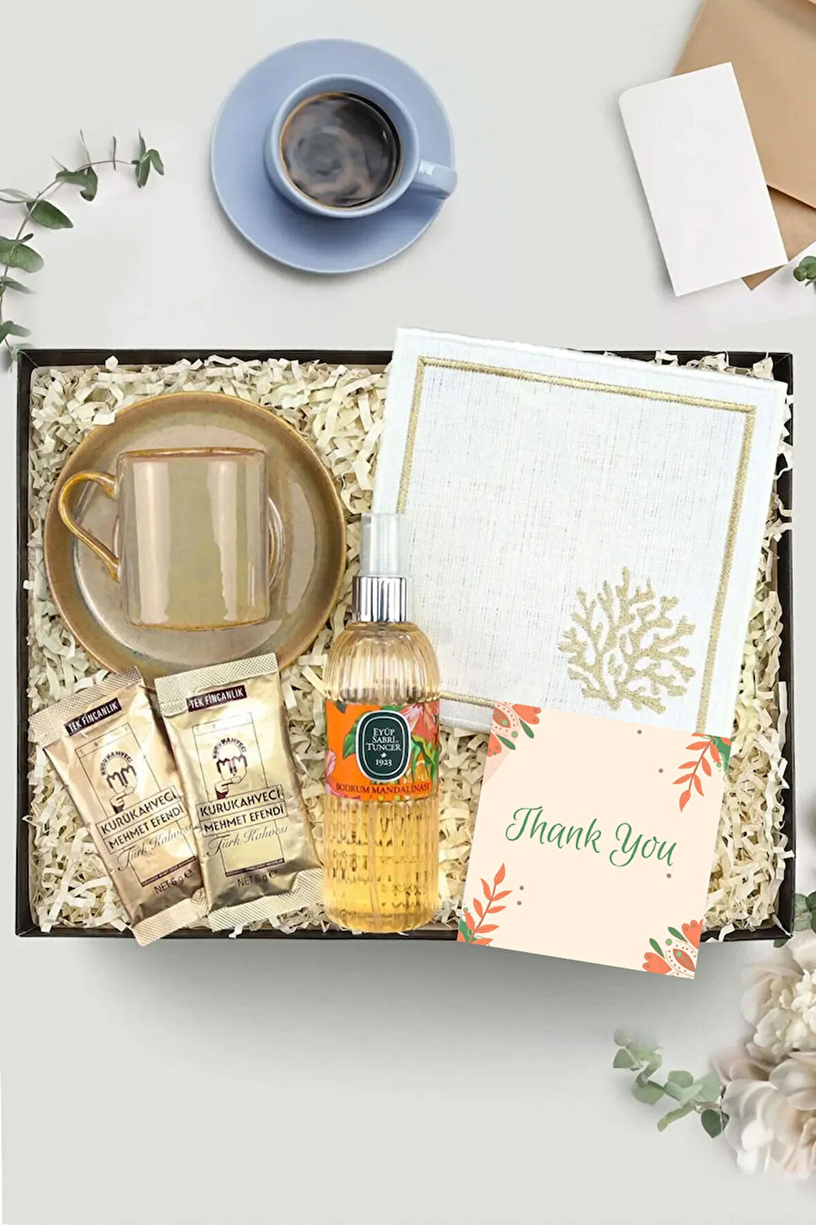 Porselen Fincan & Türk Kahvesi & Sunum Kahve Peçetesi & Kolonya Hediye Seti