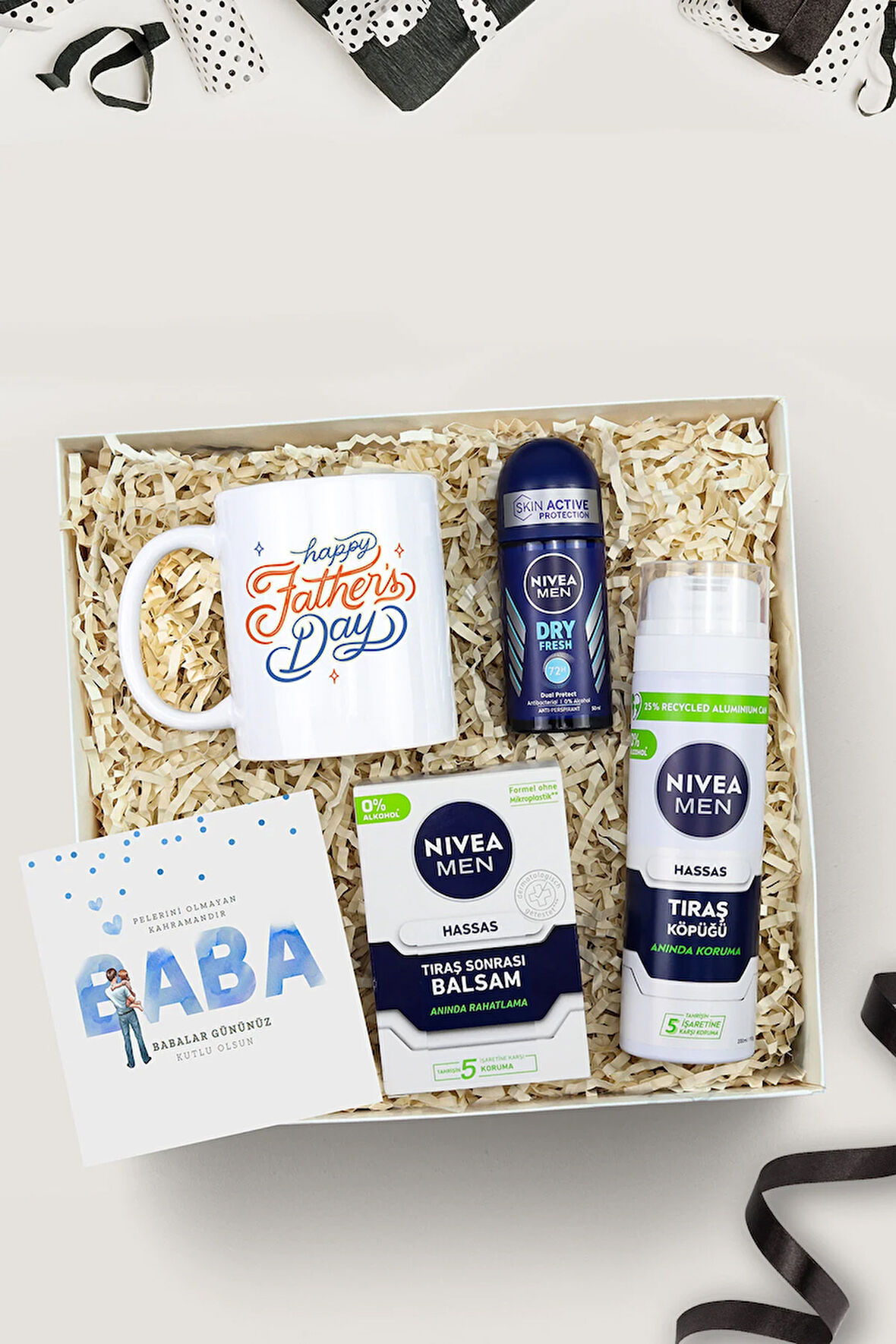 Babalar Gününe Özel Baskılı Kupa & Roll-on Deodorant & Tıraş Köpüğü & Balsam Hediye Seti