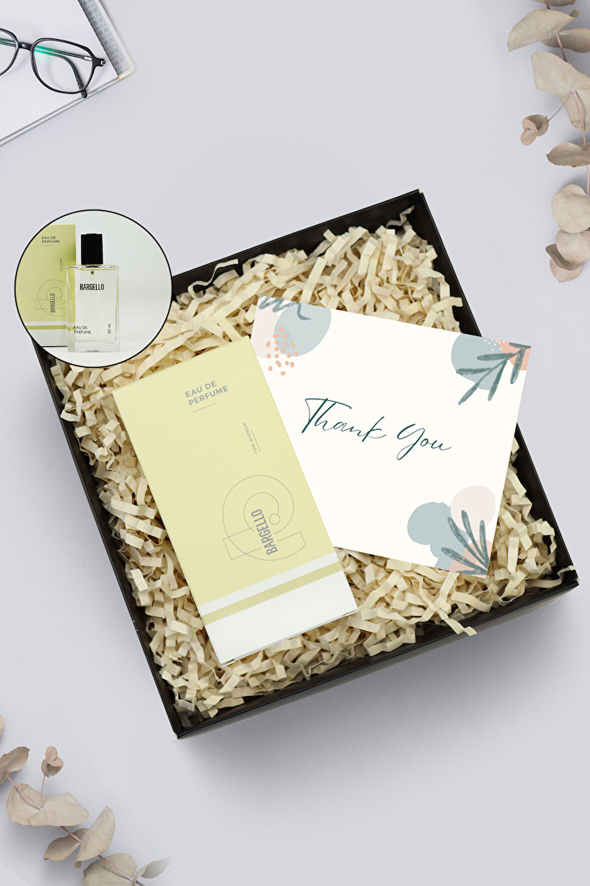 Özel Kutusunda Kadın Parfüm