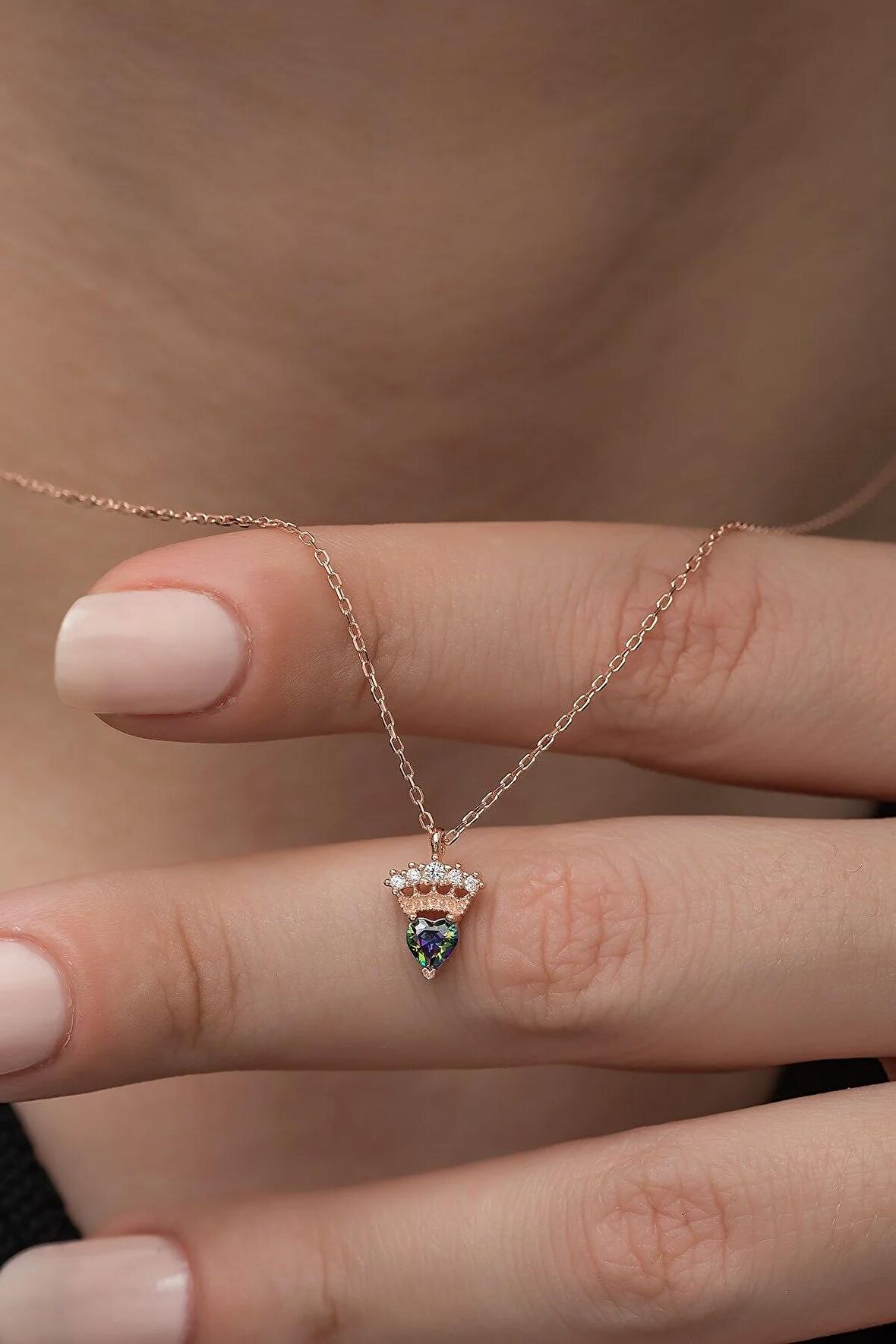 925 Ayar Minimal Kral Tacı Kalp Kolye Kadın Gümüş Kolye