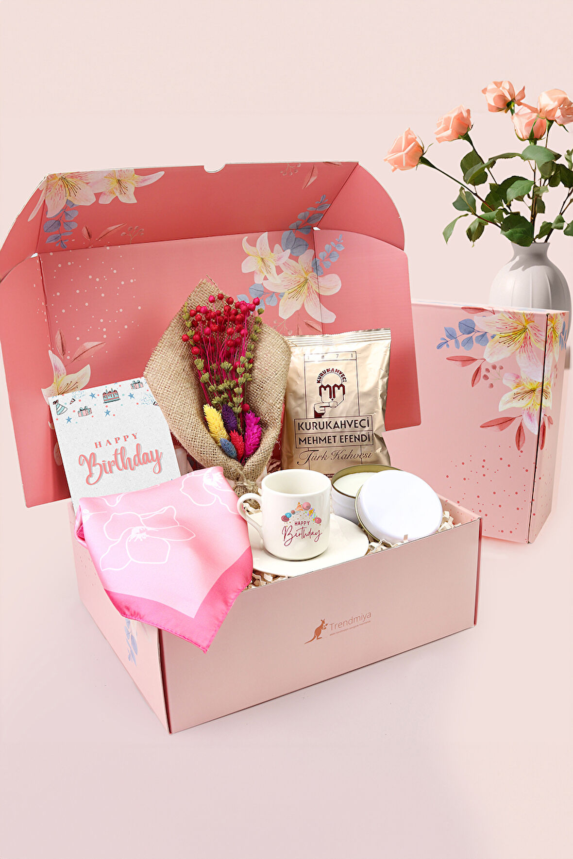 Pembe Çiçekli Kutusunda Fincan & Mum & Fular & Türk Kahvesi & Kurutulmuş Çiçek Buketi
