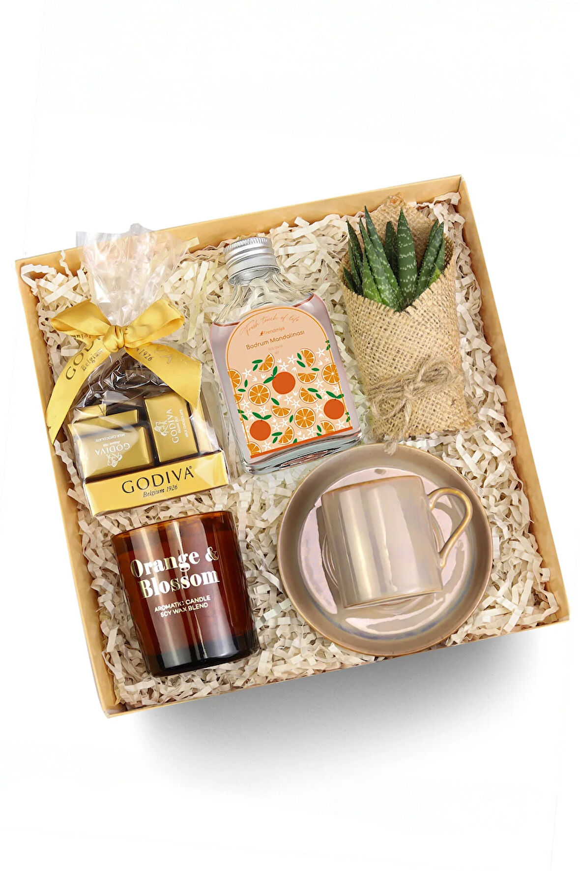 Godiva Çikolata & Porselen Kahve Fincanı & Kolonya & Mum & Çiçek Hediye Seti