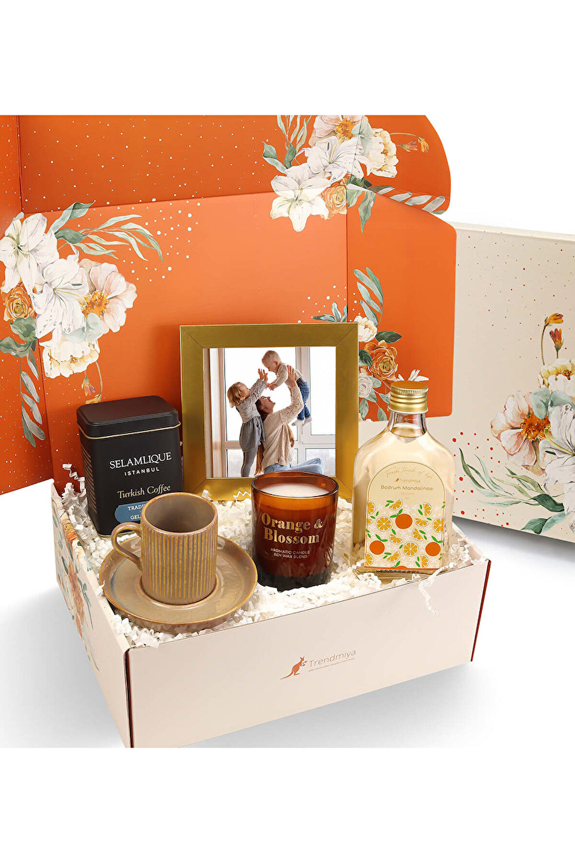 Porselen Fincan & Rakle Mum & Kolonya & Gold Çerçeve & Selamlıque Türk Kahvesi Hediye Seti