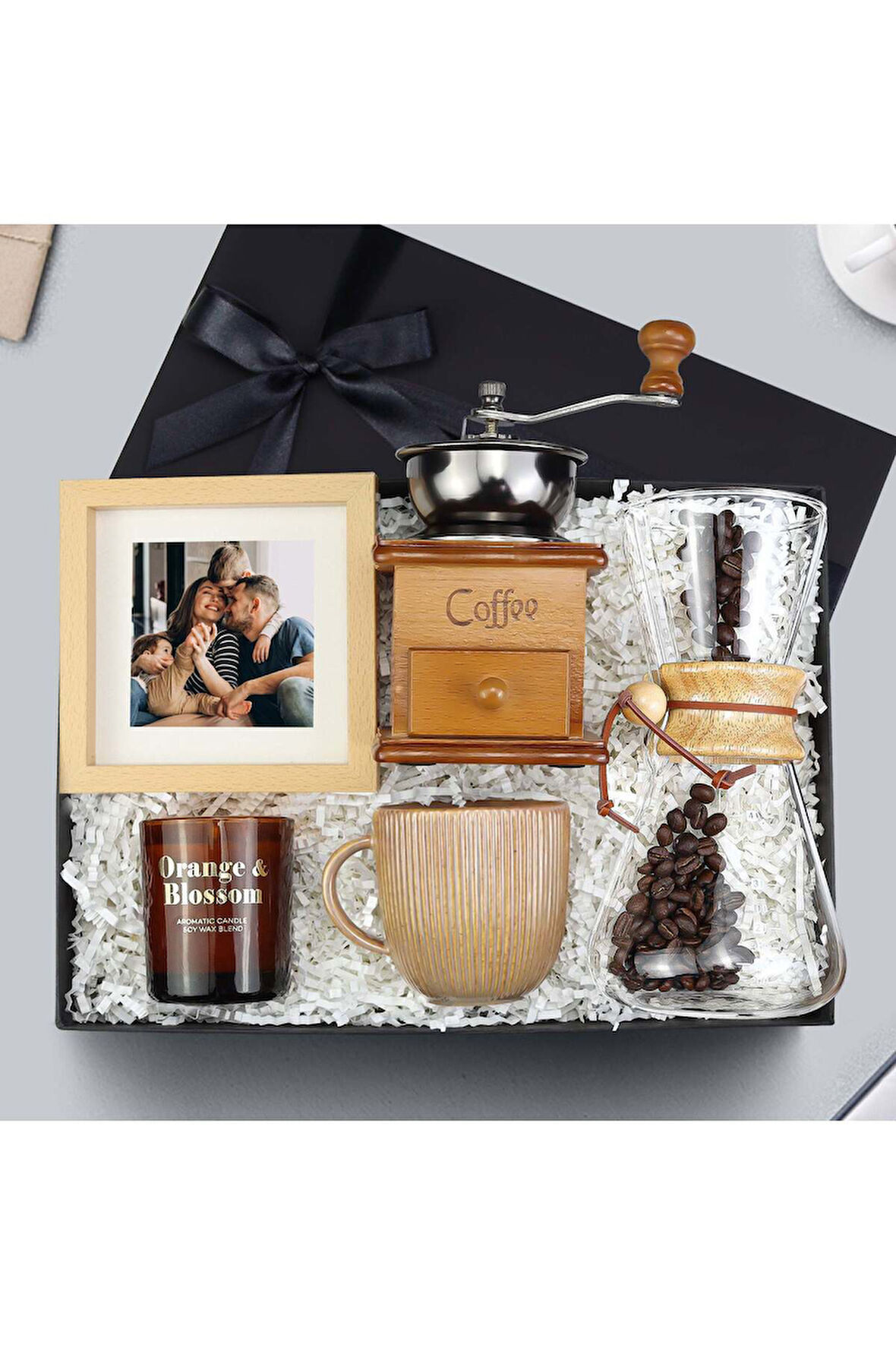 Kahve Öğütücü & Karaf & 13x13 cm Ahşap Paspartu & Kahverengi Porselen Kupa & Rakle Mum