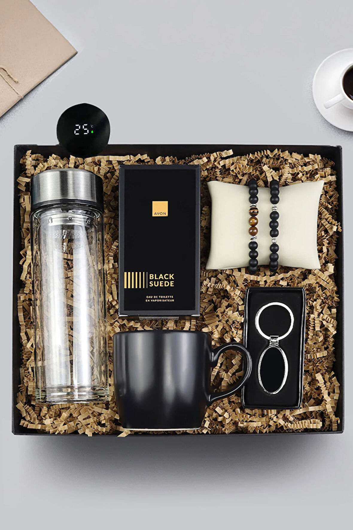 Dereceli Cam Matara & Black Suede Parfüm & Anahtarlık & 2'li Bileklik & Siyah Kupa Hediye Seti