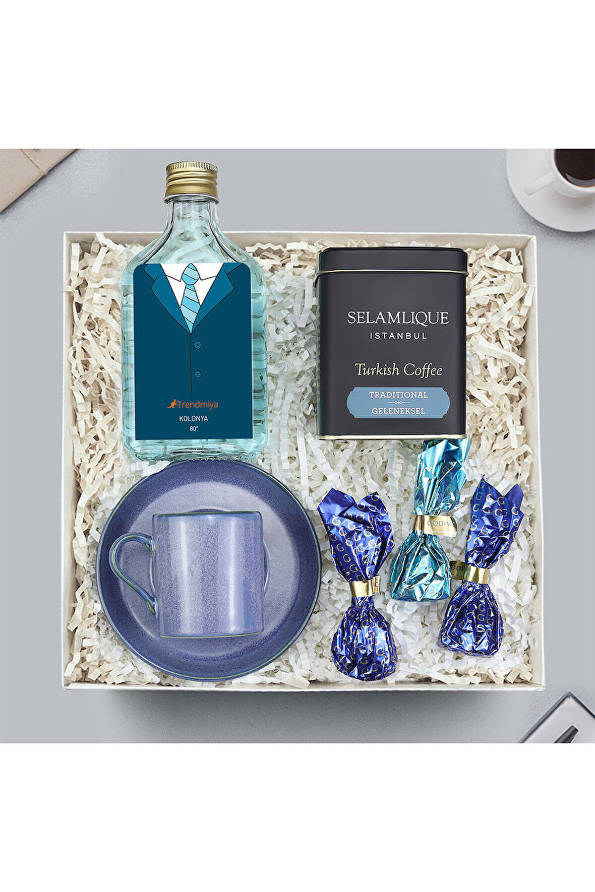 Babalar Günü Kolonya & Mavi Fincan & Godiva Çikolata & Türk Kahvesi Hediye Seti