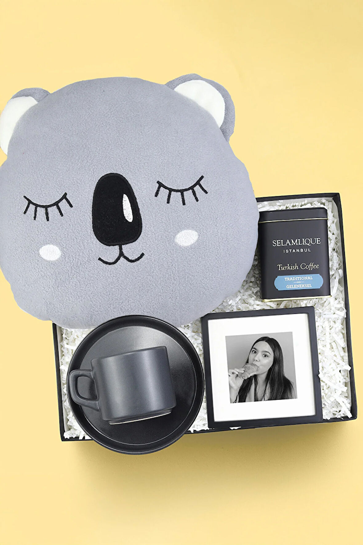 Peluş Koala Yastık & Çerçeve & Fincan & Selamlıque Türk Kahvesi Hediye Seti