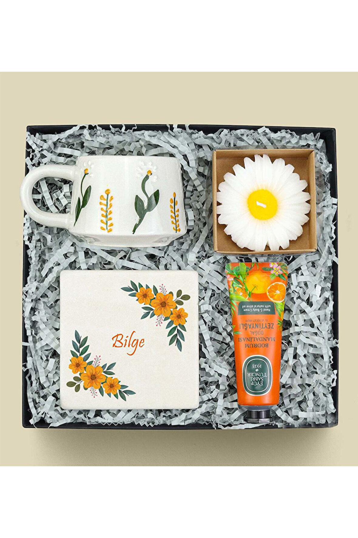 El Yapımı Kupa & Papatya Mum & Taş Bardak Altlığı & Eyüp Sabri Tuncer El ve Vücut Kremi Hediye Seti