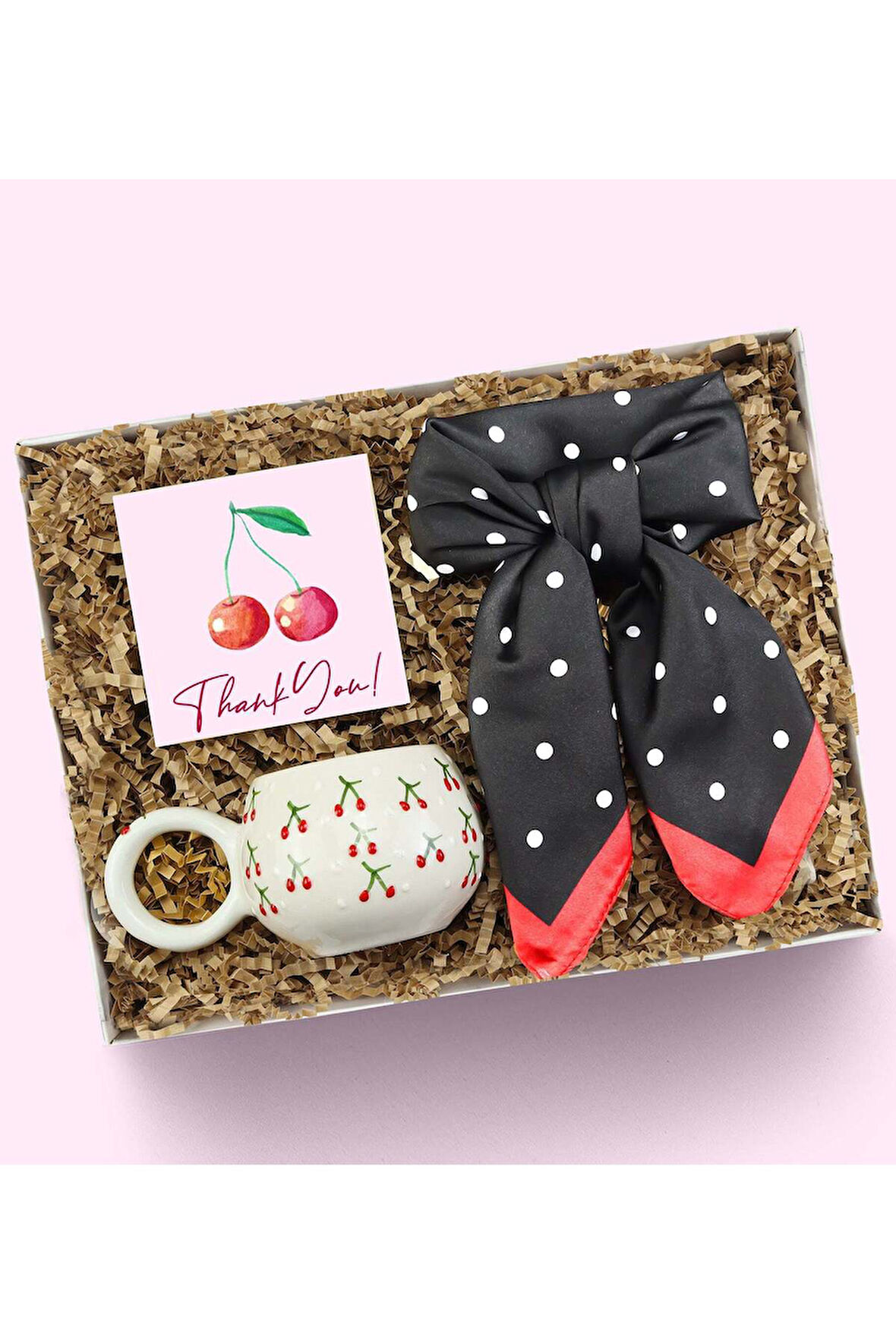 El Yapımı Kupa & Puantiyeli Fular Hediye Seti