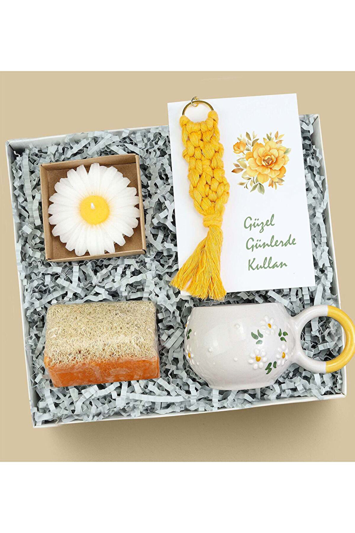 El Yapımı Bardak & Mum & Anahtarlık & Kabak Lifli Sabun Hediye Seti