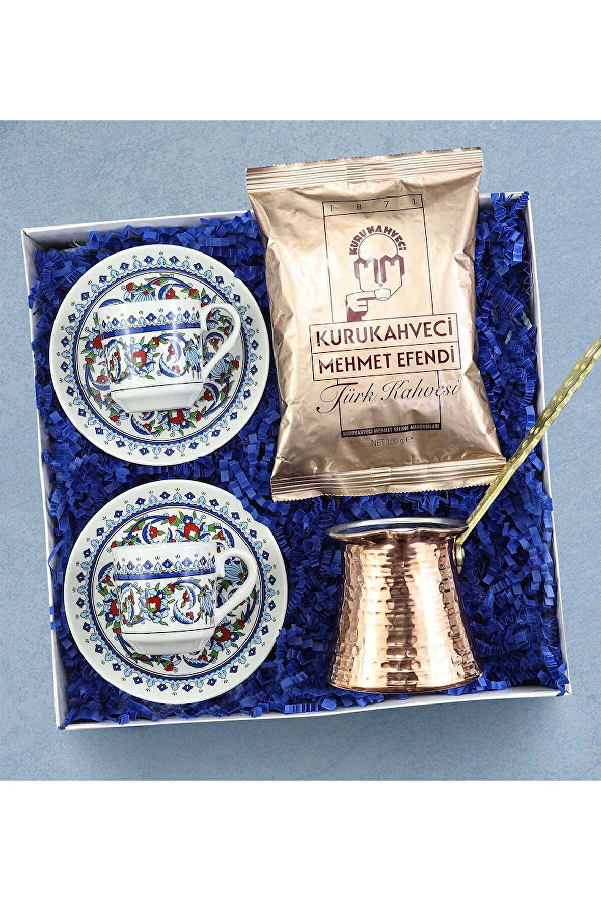 Geleneksel Motifli Türk Kahvesi Fincanı & Bakır Cezve & Türk Kahvesi Hediye Seti