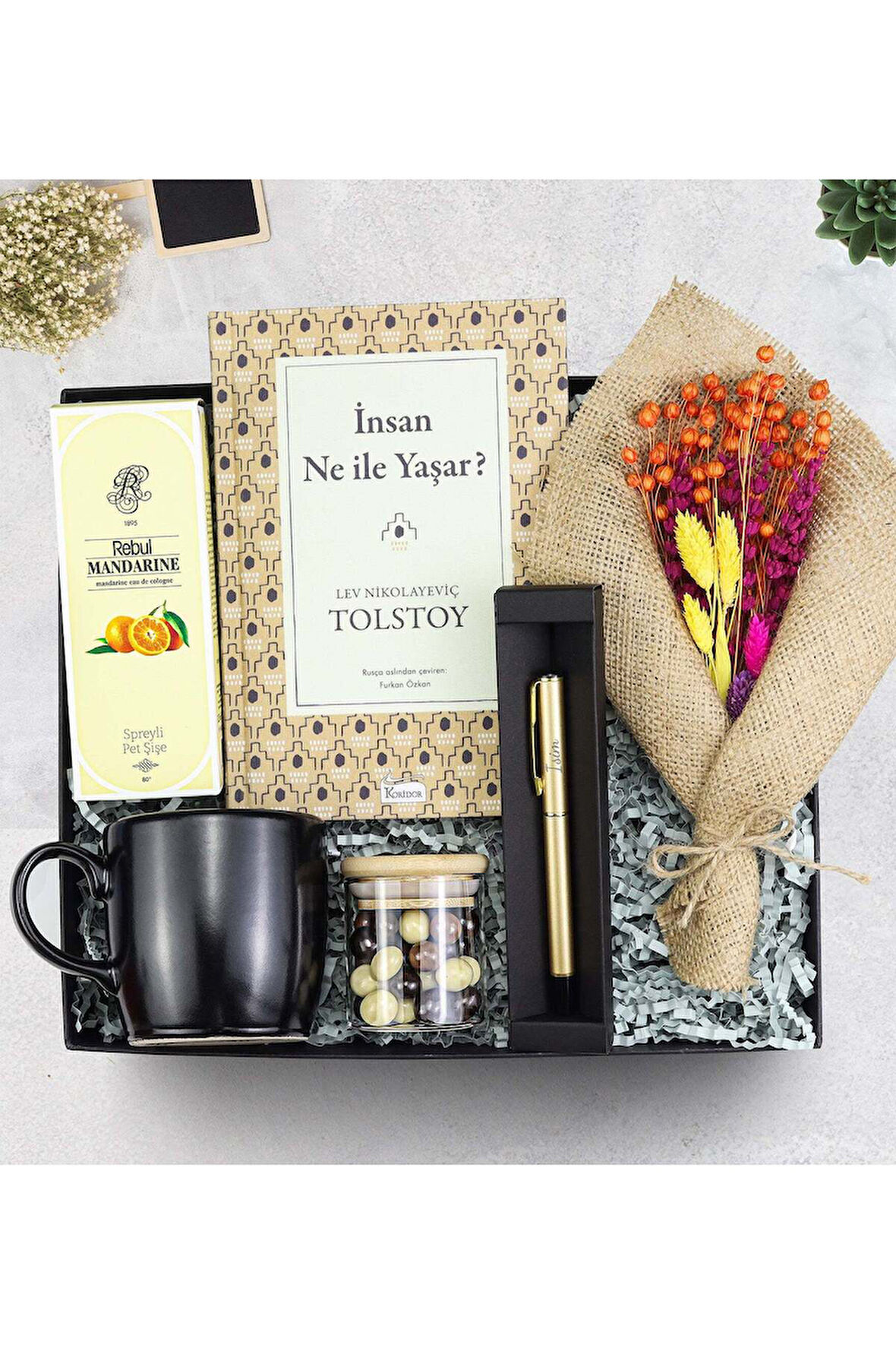 İnsan Ne İle Yaşar & Kalem & Çiçek & Bambu Kapaklı Draje & Kolonya & Siyah Kupa Hediye Seti