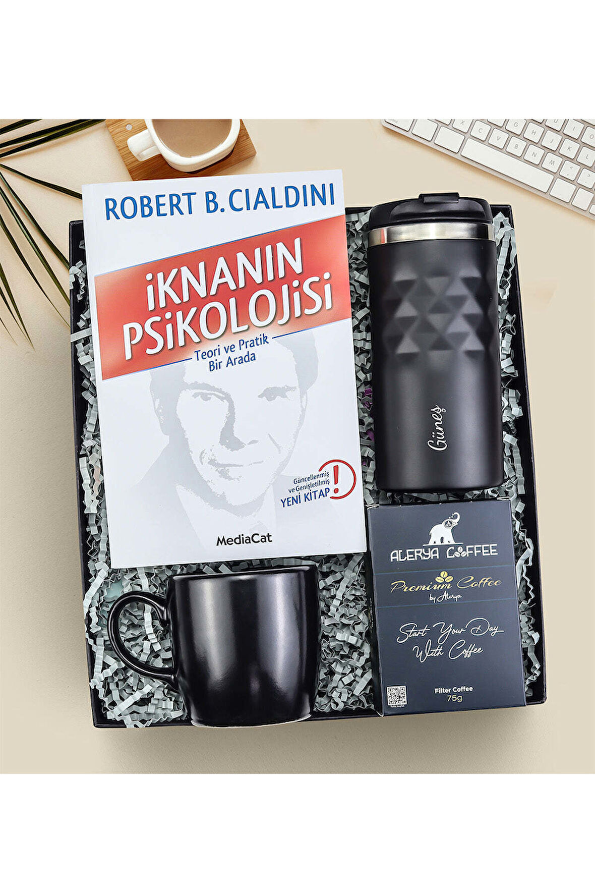 İknanın Psikolojisi Kitabı & Kupa & Kahve & Termos Hediye Seti