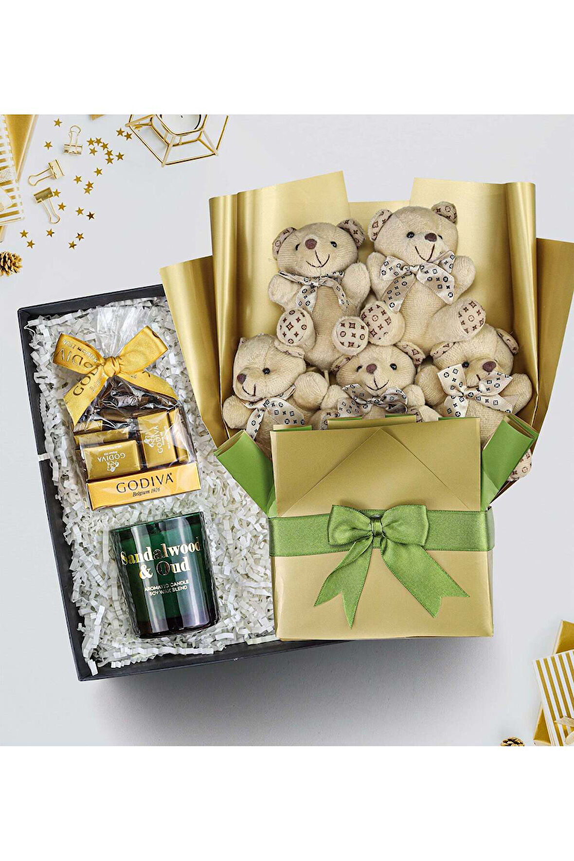 Gold Çiçek Buketi & Godiva Napoliten Çikolata & Bardak Mum Hediye Seti