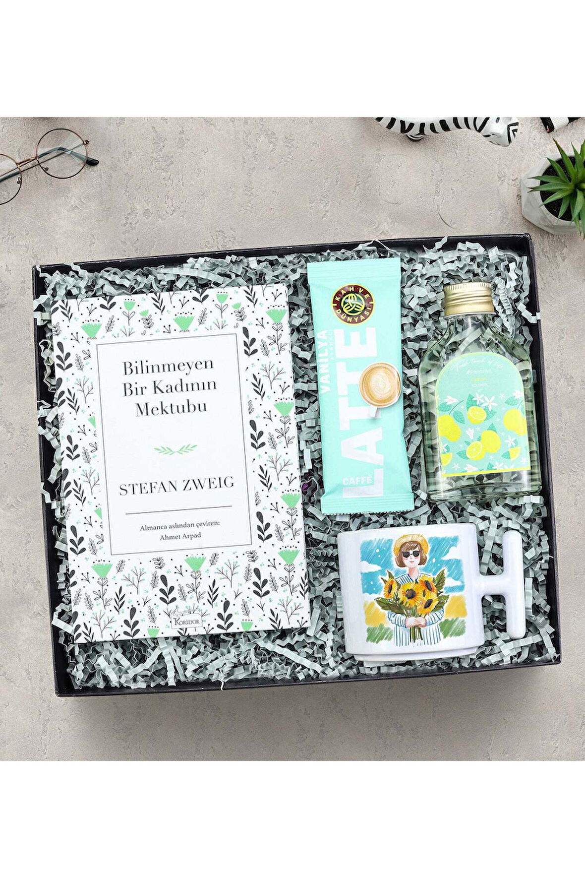 Kitap & Kupa & Kahve & Kolonya Hediye Seti