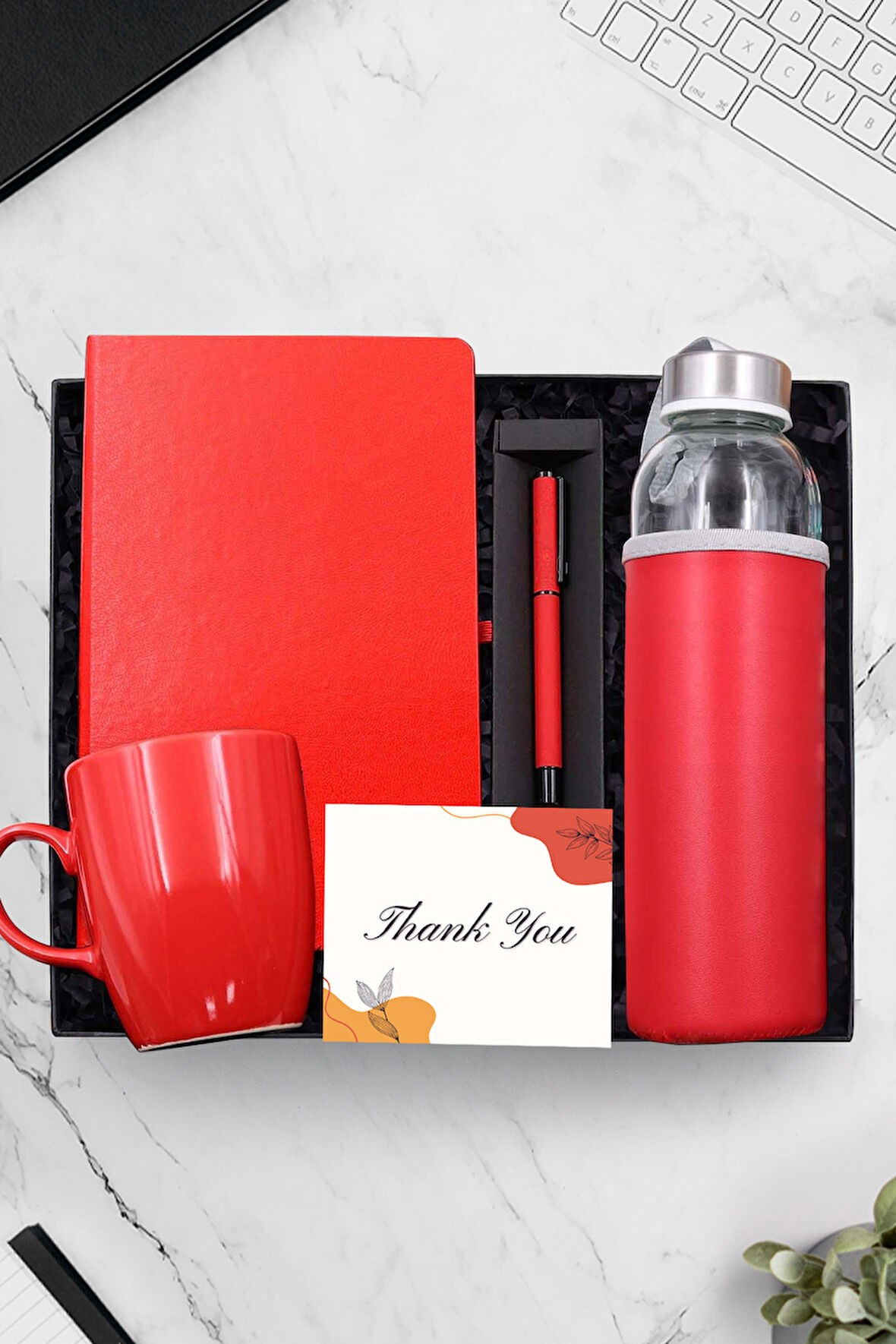 Kırmızı Defter & Kırmızı Mat Roller Kalem & Kırmızı Kupa & 500 Ml Kırmızı Su Matarası Hediye Seti