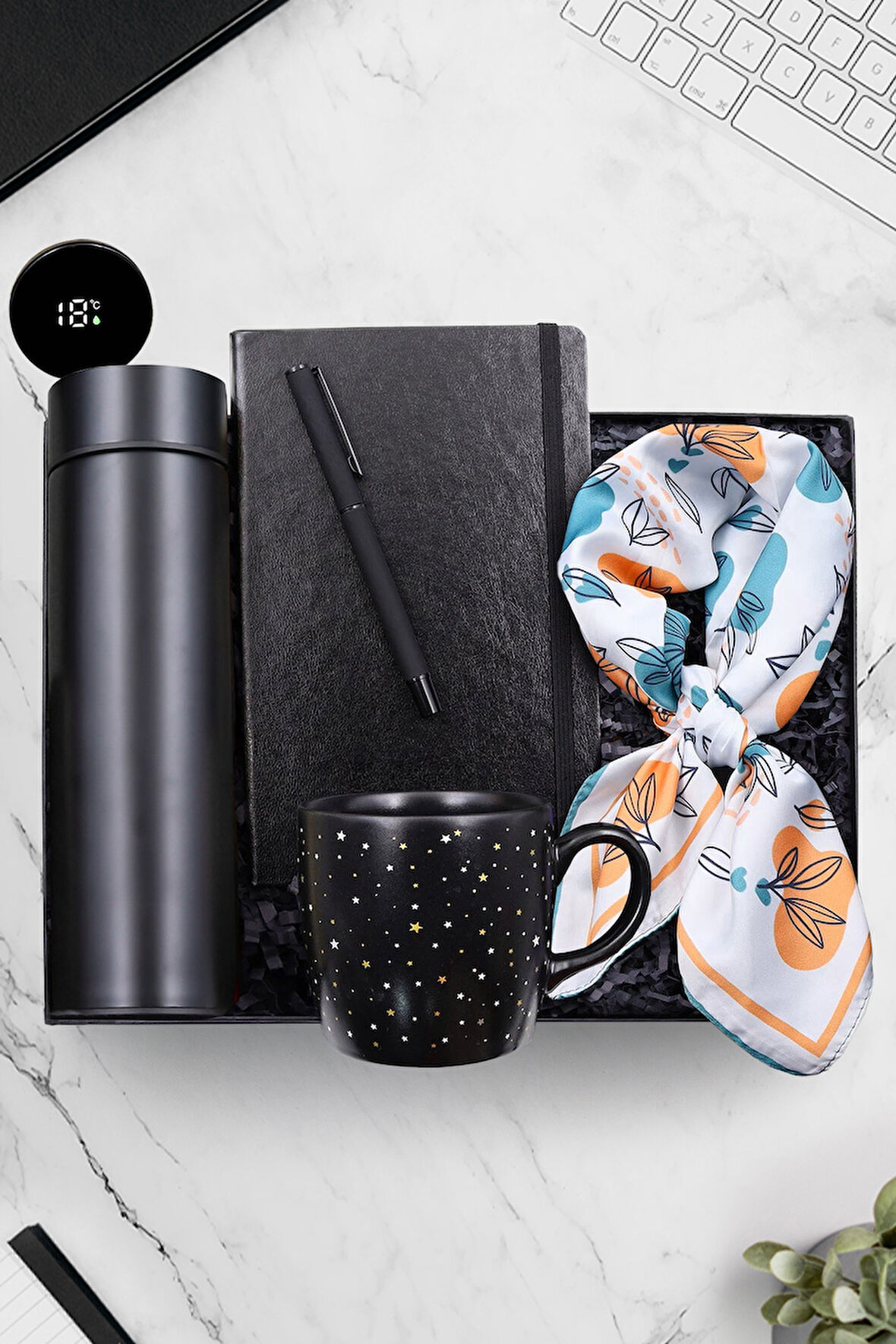 Siyah Renk Dereceli Termos & Siyah Defter & Roller Kalem & Fular & Siyah Yıldız Kupa Hediye Seti