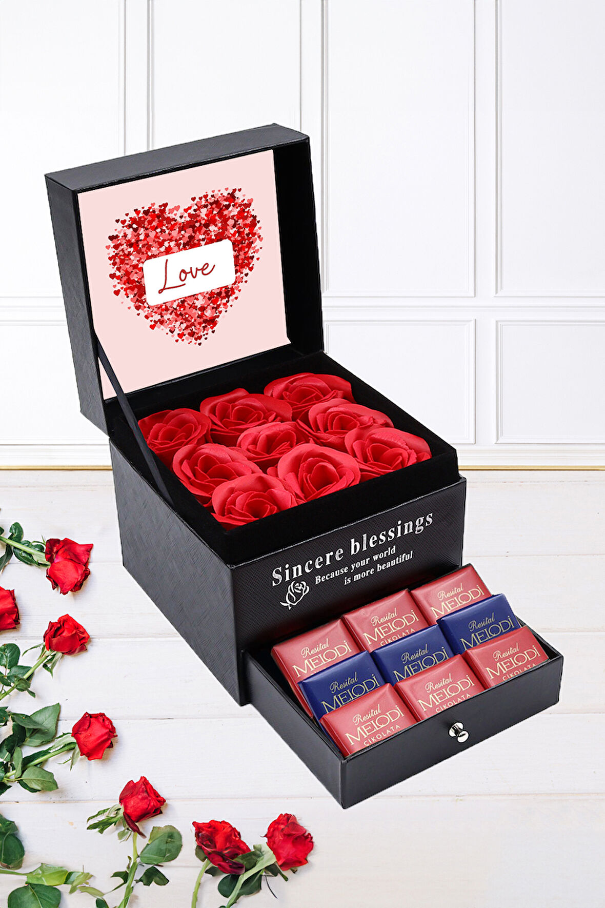Love Tasarımlı Çekmeceli Gül Kutusu & 9'lu Melodi Çikolata Hediye Seti