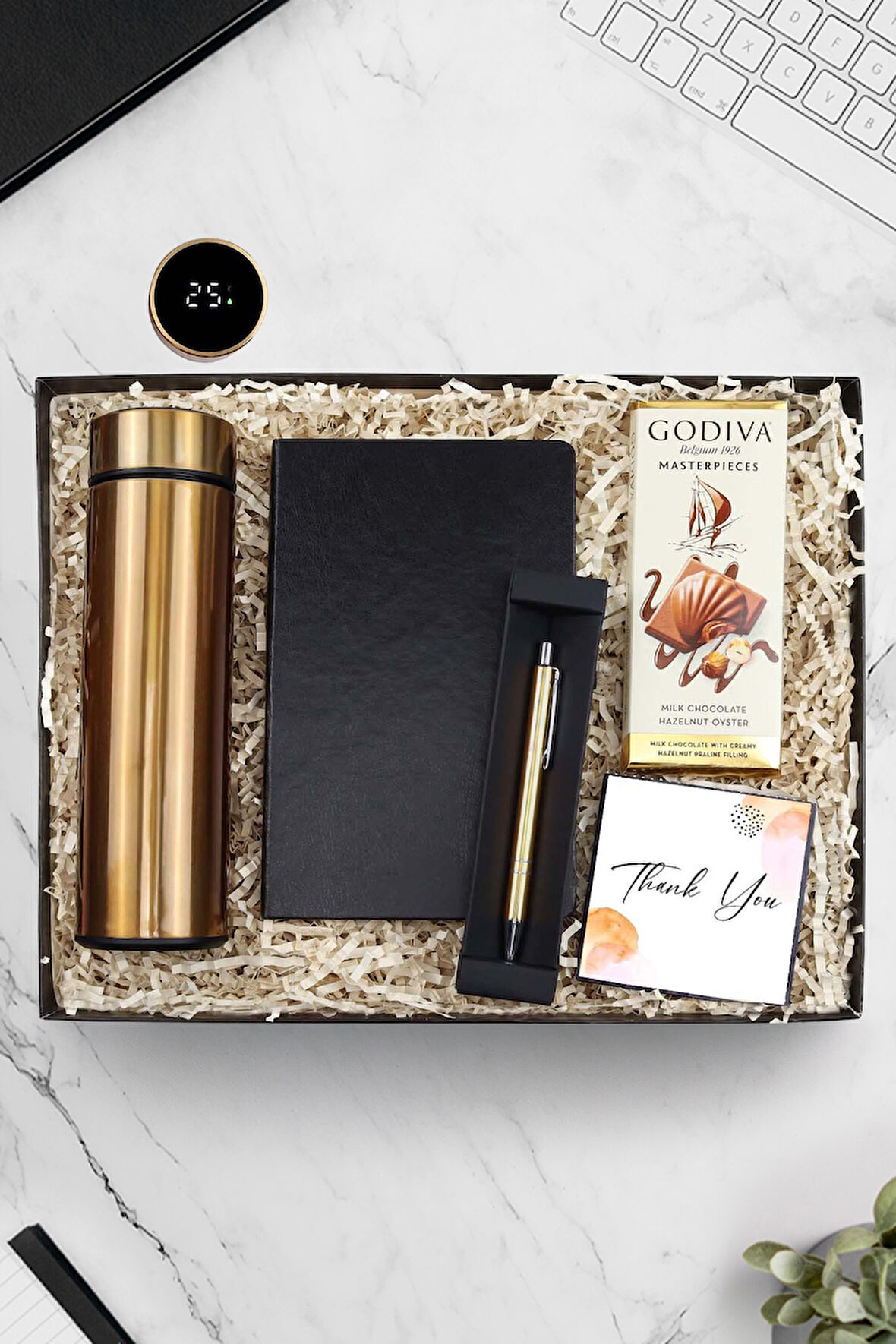 Gold Renk Dereceli Termos & Siyah Defter & Gold Tükenmez Kalem & Godiva Çikolata Hediye Seti