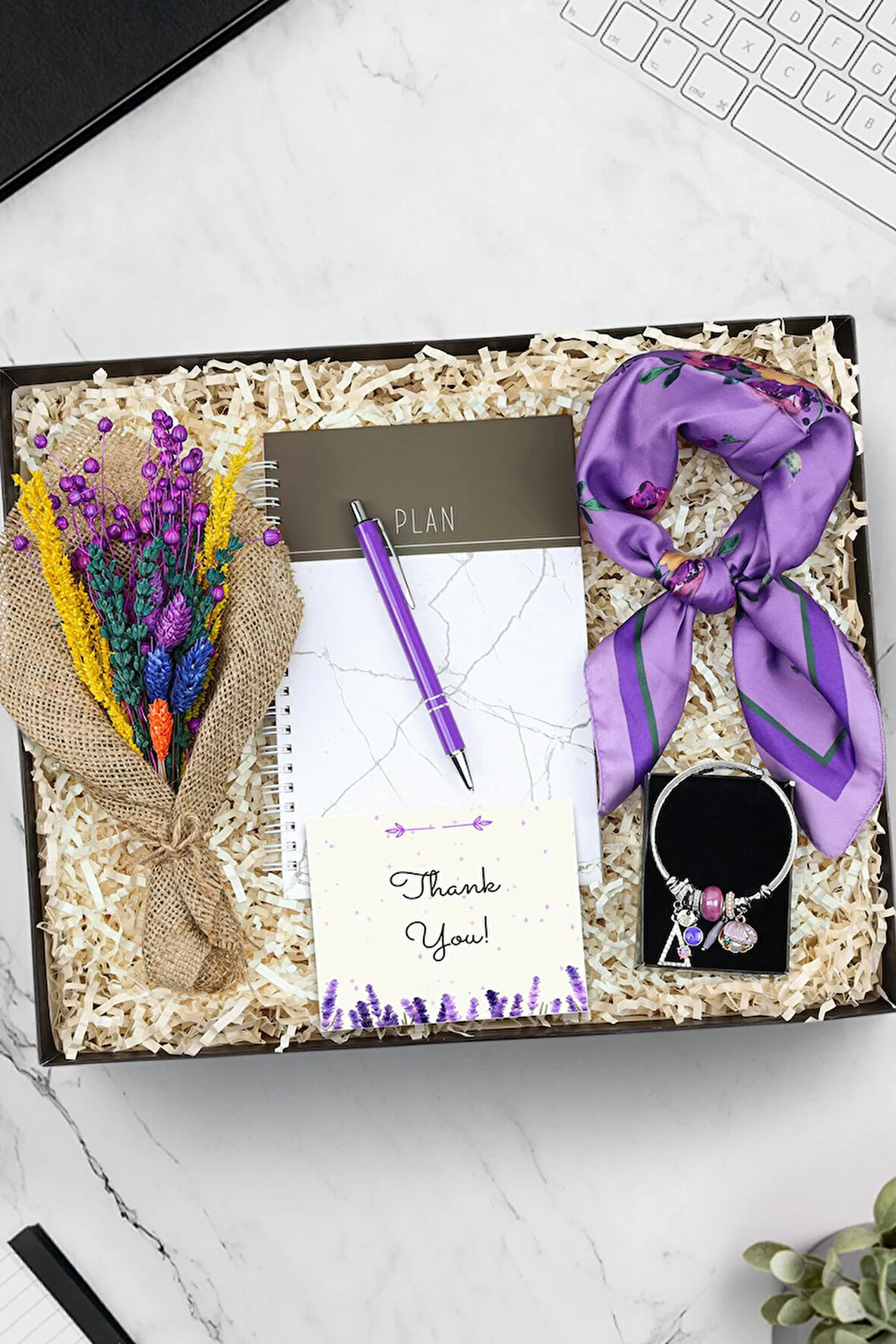 Mermer Desenli Defter & Kalem & Fular & Charm Çelik Bileklik & Kurutulmuş Çiçek Buketi Hediye Seti