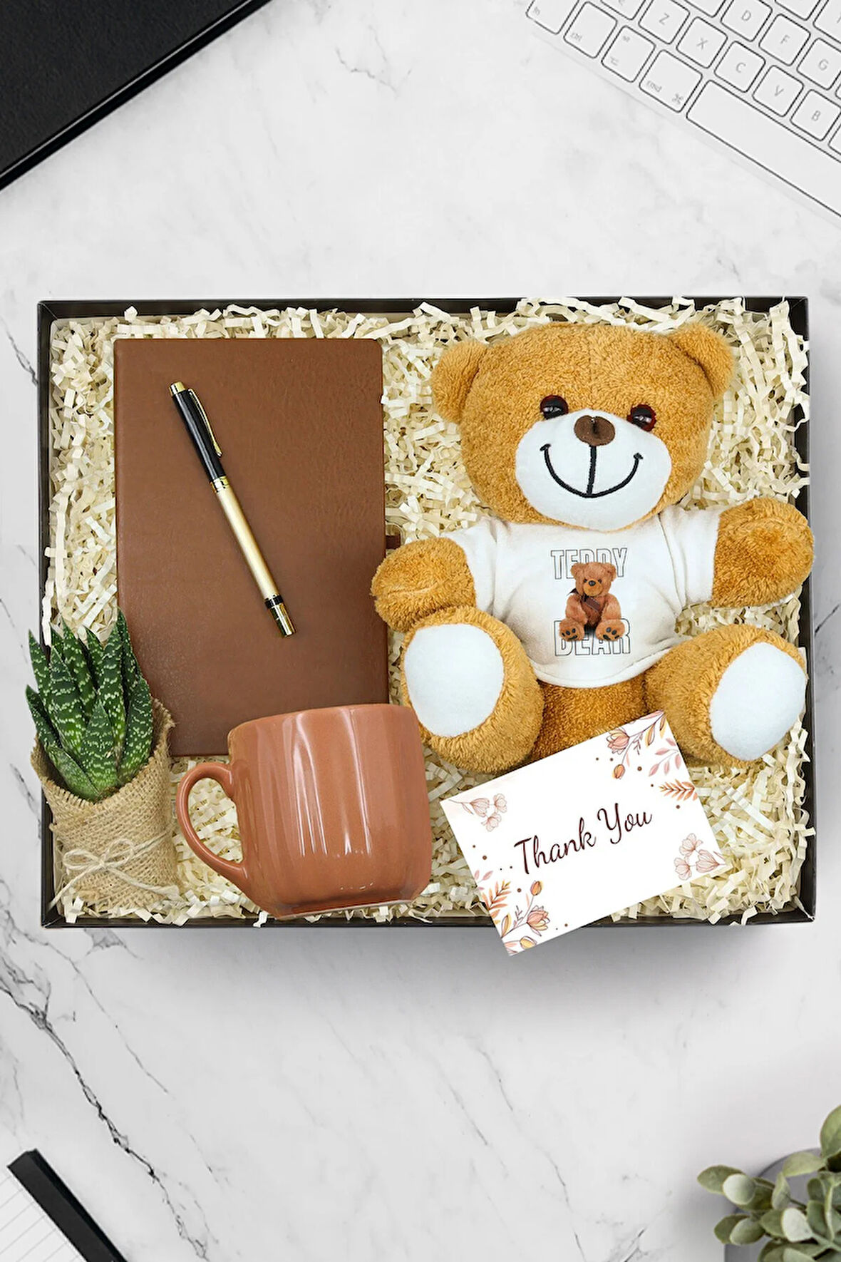 Peluş Ayıcık & Kahverengi Defter & Gold Roller Kalem & Sukulent Çiçek & Kahverengi Kupa Hediye Seti