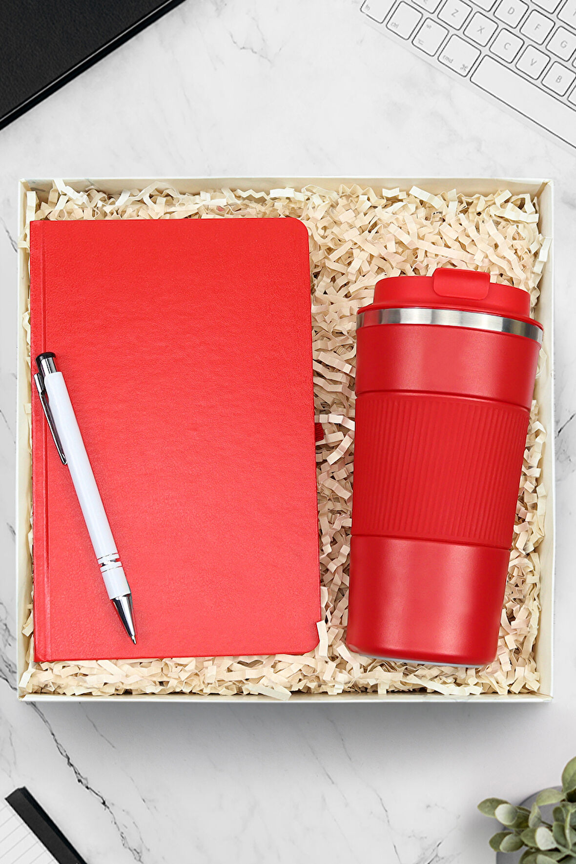 Kırmızı 500 Ml Çelik Termos & Kırmızı Defter & Gümüş Renk Detaylı Kırmızı Tükenmez Kalem Hediye Seti