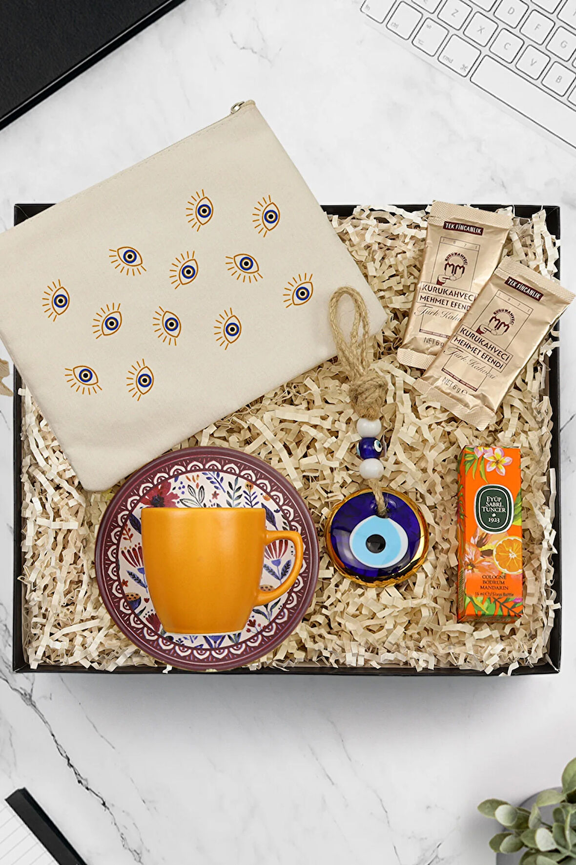El Çantası & Turuncu Türk Kahvesi Fincanı & Mini Kolonya & Türk Kahvesi & Duvar Süsü Hediye Seti