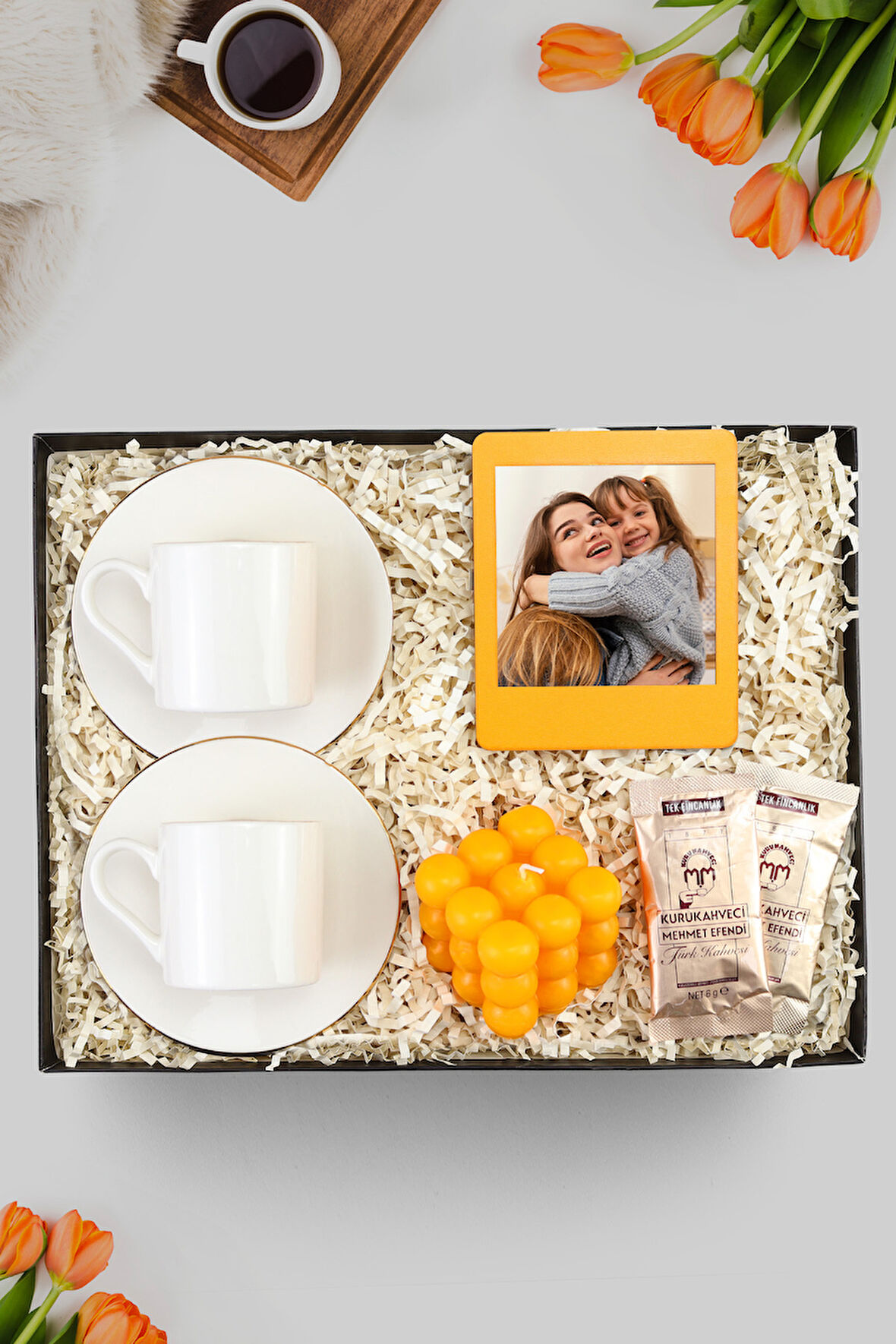 Bubble Mum & Çerçeve & 2'li Gold Detaylı Fincan & 2'li Tek İçimlik Türk Kahvesi Hediye Seti