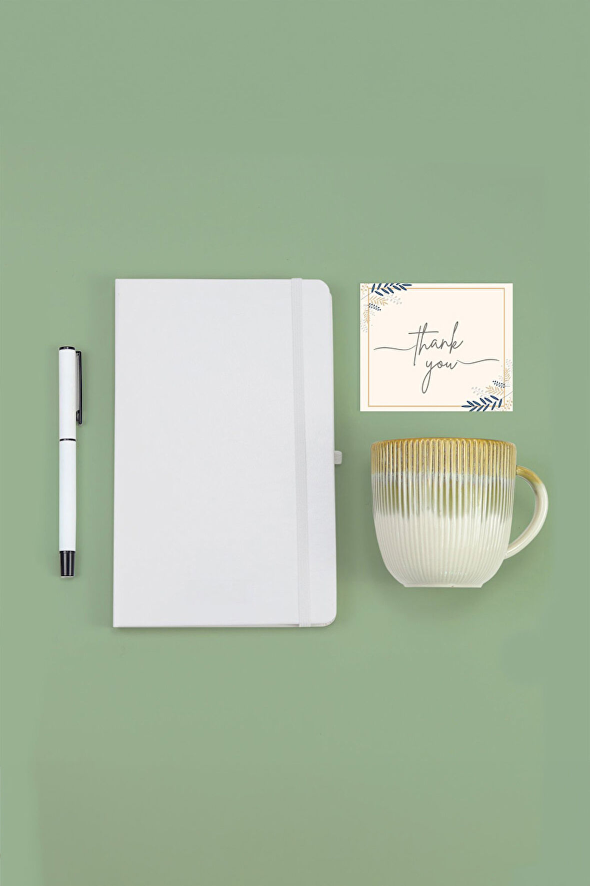 Beyaz Defter & Beyaz Roller Kalem & Beyaz Çizgili Porselen Kupa Hediye Seti
