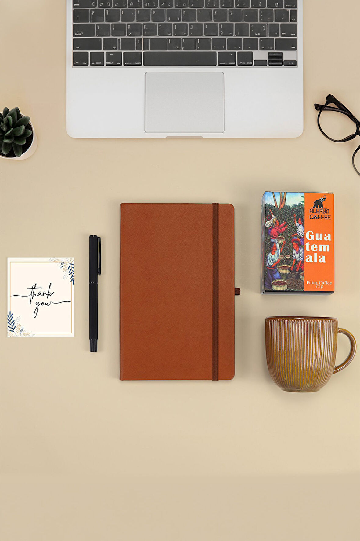 Kahverengi Defter & Roller Kalem & Turuncu Porselen Kupa & Guatemala Filtre Kahve Hediye Seti