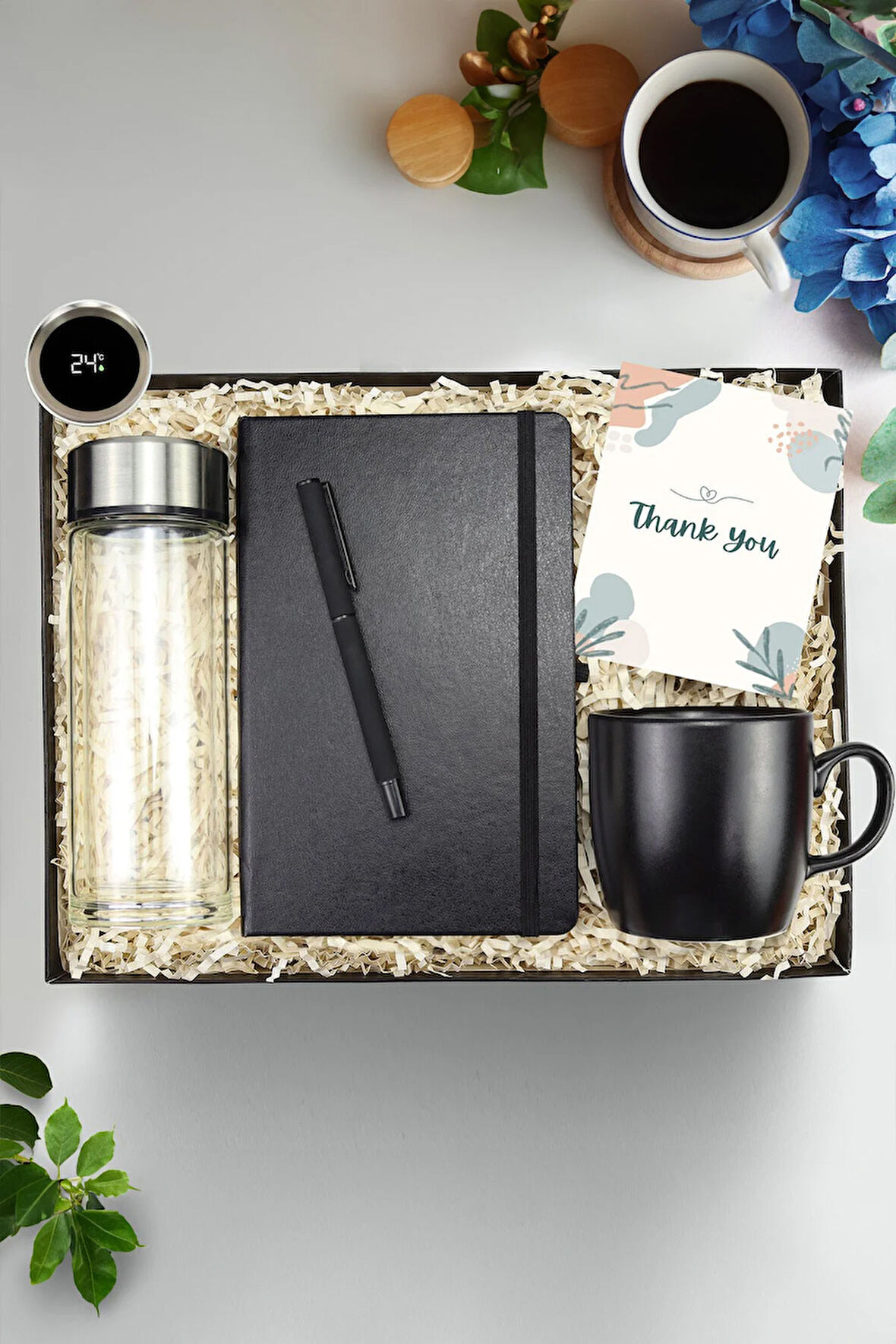 Siyah Defter & Siyah Mat Roller Kalem & Siyah Kupa & Derece Göstergeli 300ml Cam Matara Hediye Seti