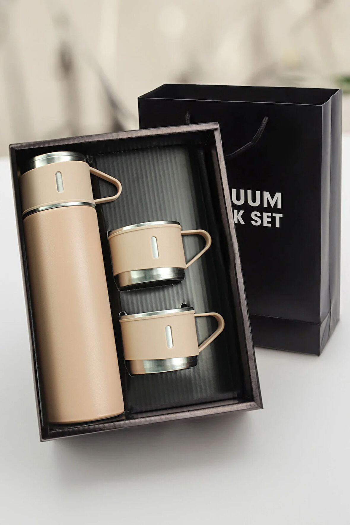 Özel Kutusunda 3 Bardaklı 500 ML Çelik Termos