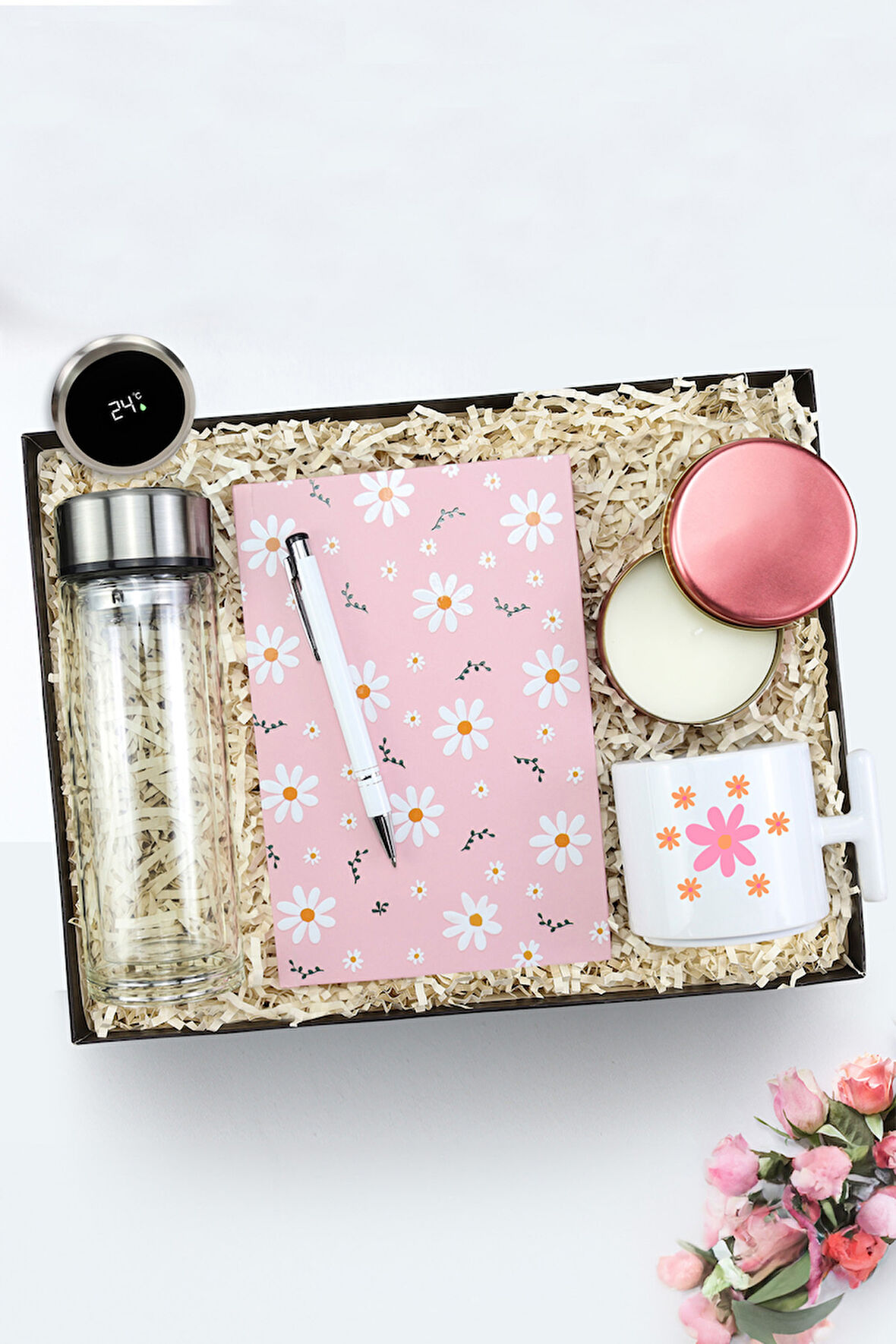 Pembe Tasarım Defter & Dereceli 300ml Cam Matara & Pembe Metal Kutulu Mum & T Kupa Hediye Seti