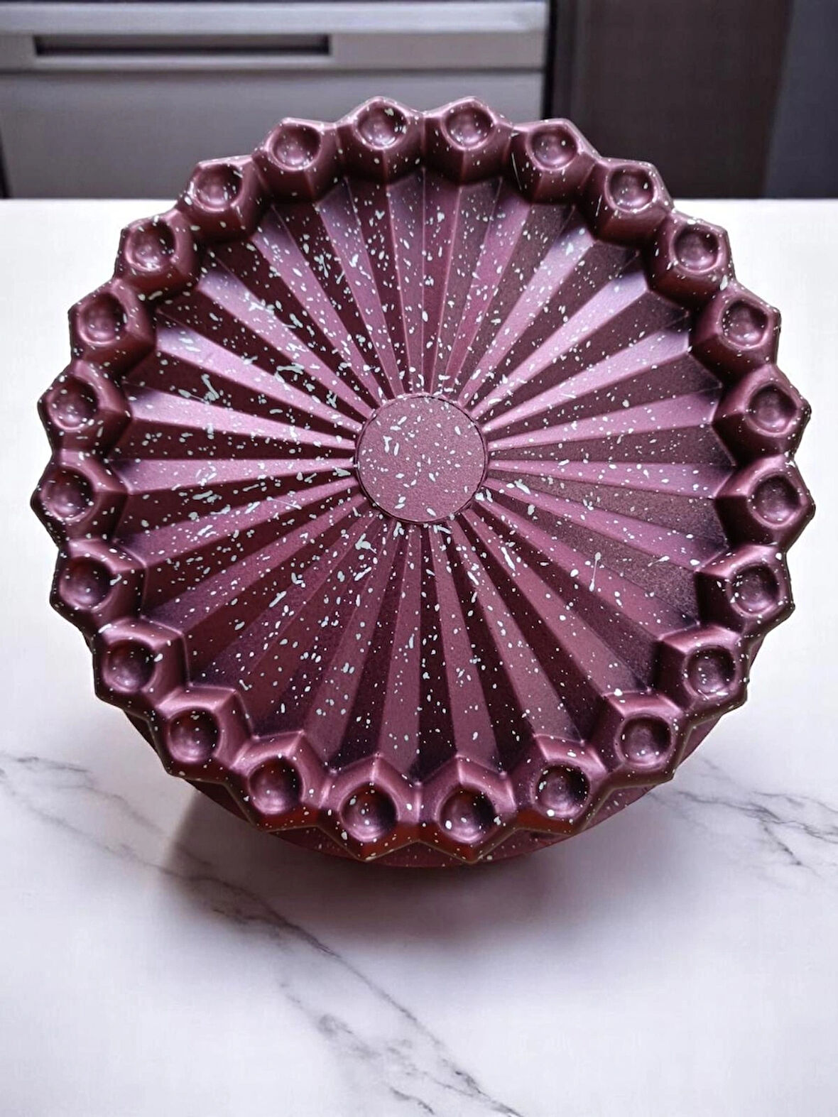 Alkar Döküm Turta Kalıbı Hanımeli Dilimli Yuvarlak Fuşya Renk 28 cm