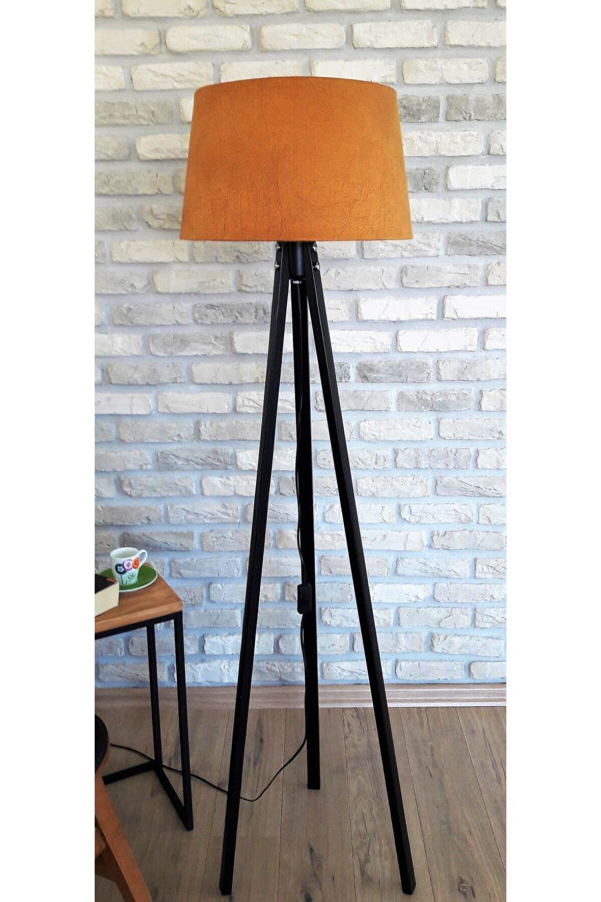 Antik Serisi 3 Ayaklı Lambader ( Hardal/ Siyah Masif Ayak)