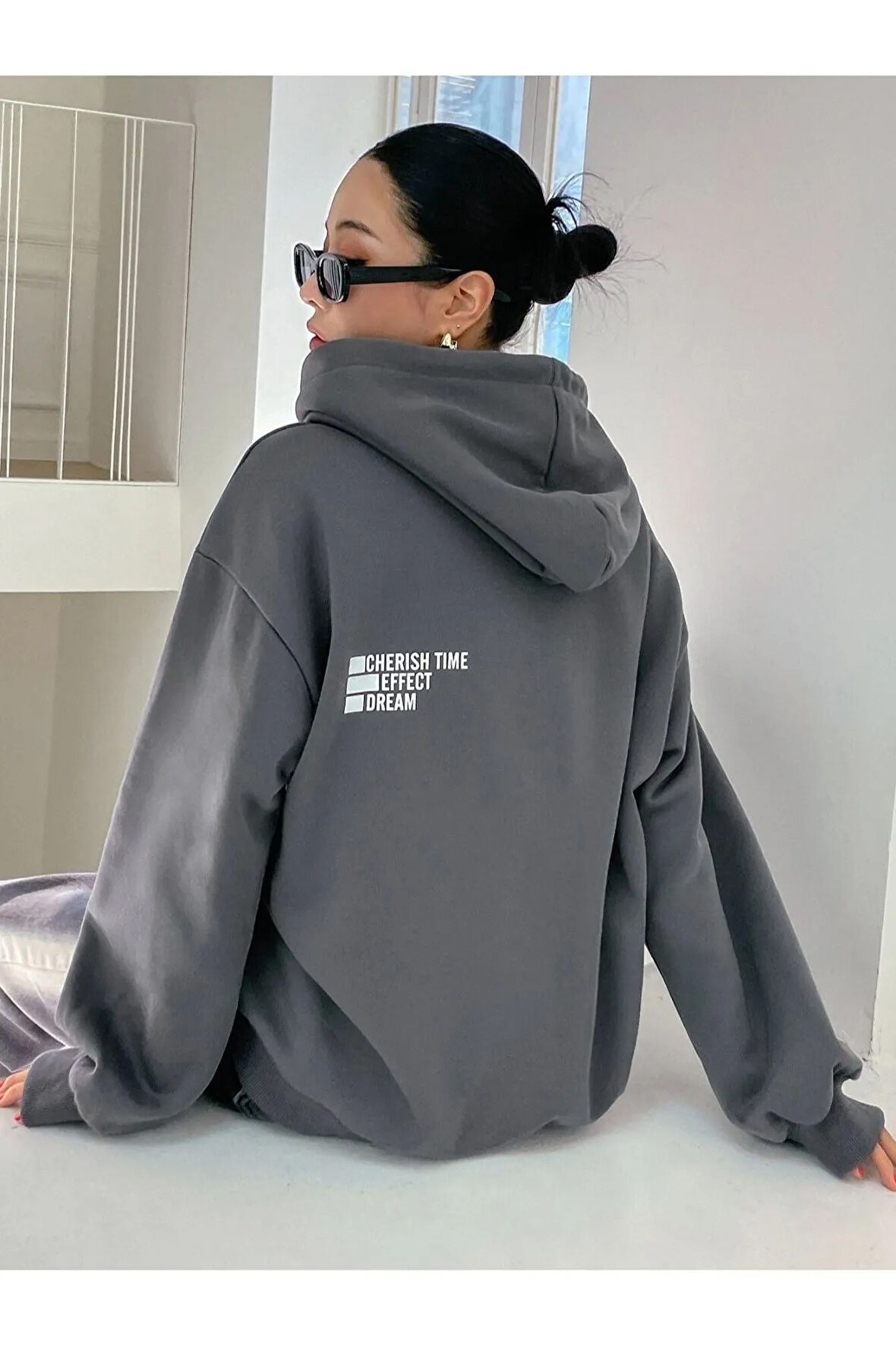 Kadın Füme Cherısh Time Baskılı Oversize Kapuşonlu Sweatshirt