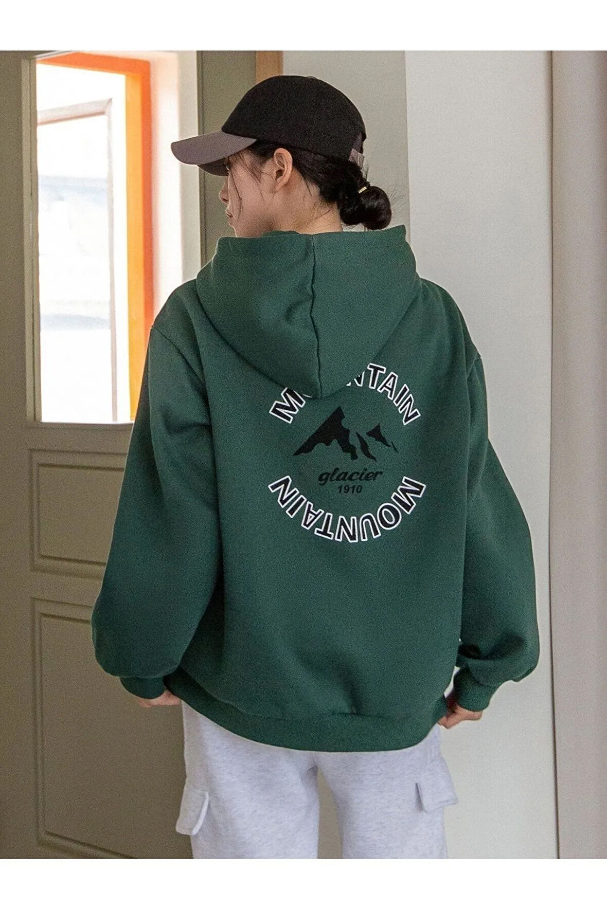 Kadın Koyu Yeşil Mountain Glacier Baskılı Kapüşonlu Sweatshirt
