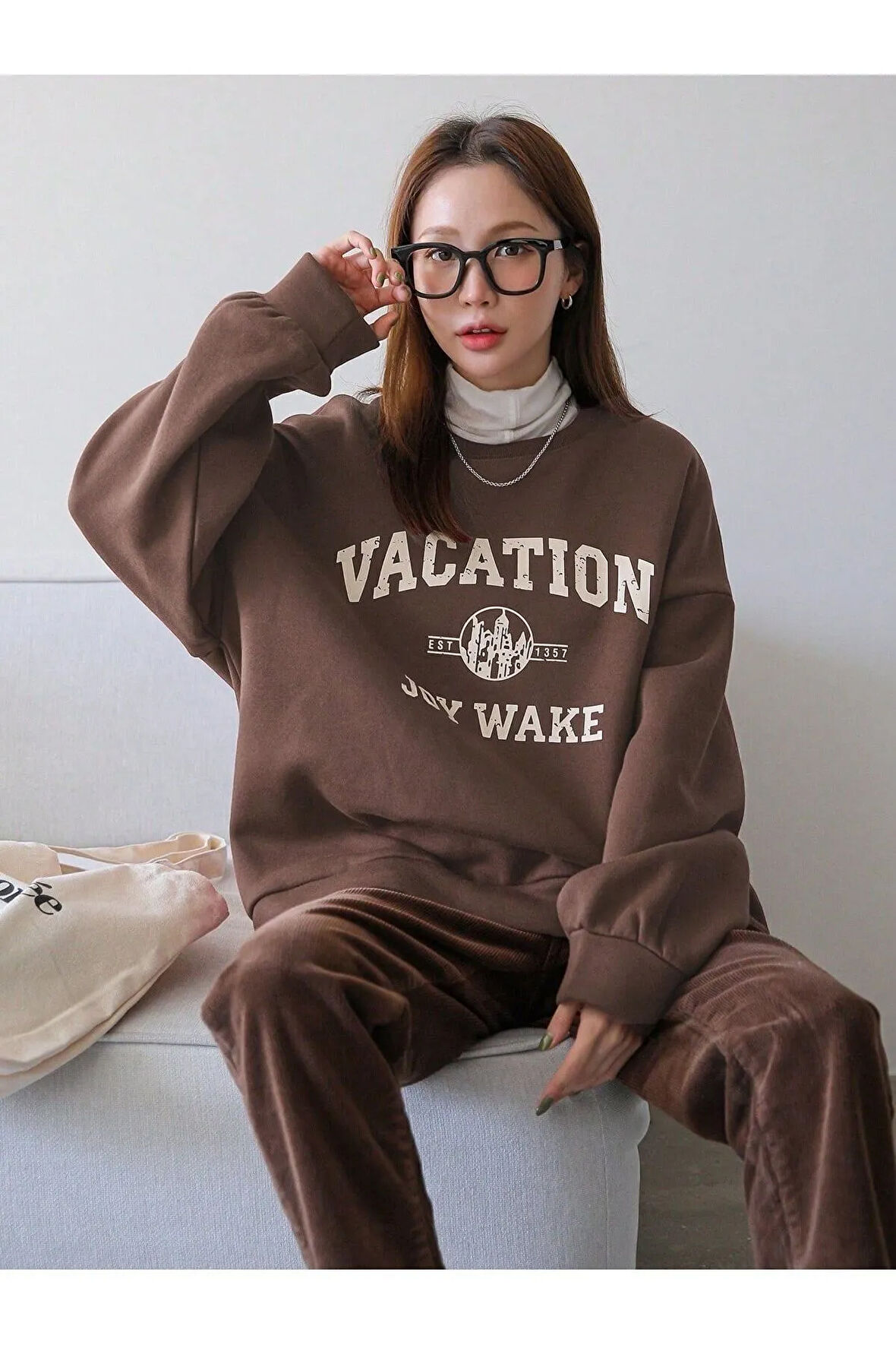 Kadın Kahve Vacation Joy Wake Baskılı Oversize Bisiklet Yaka Sweatshirt