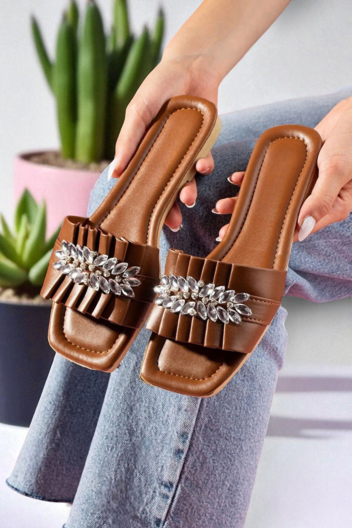 Kadın Günlük Taşlı Tokalı Terlik TS1188