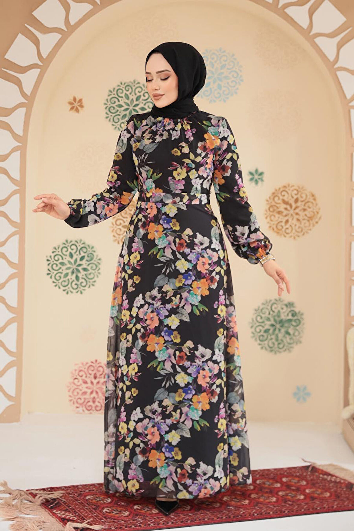 Çiçek Desenli Siyah Tesettür Elbise 279902S