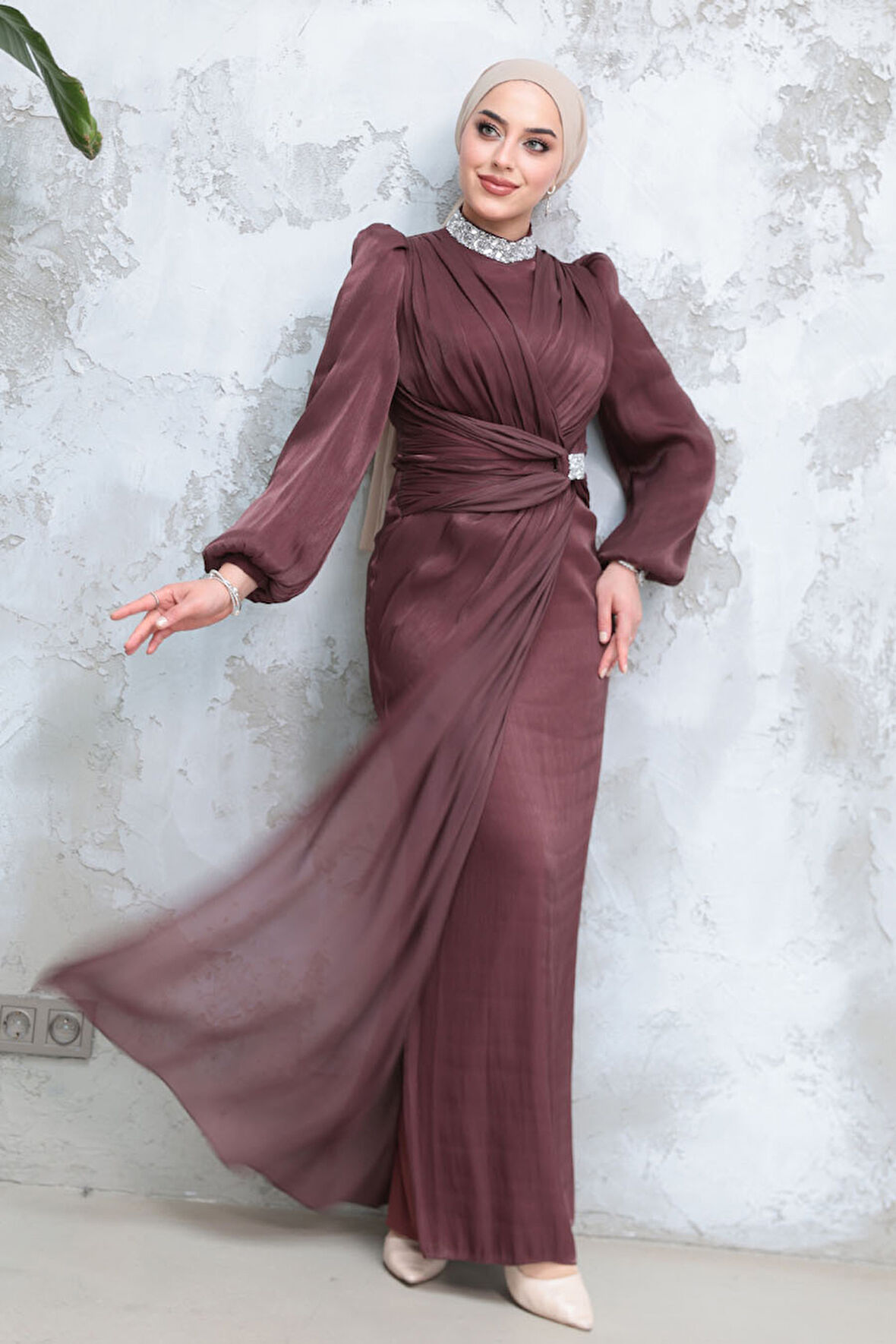 Drape Detaylı Kahverengi Tesettür Abiye Elbise 50581KH