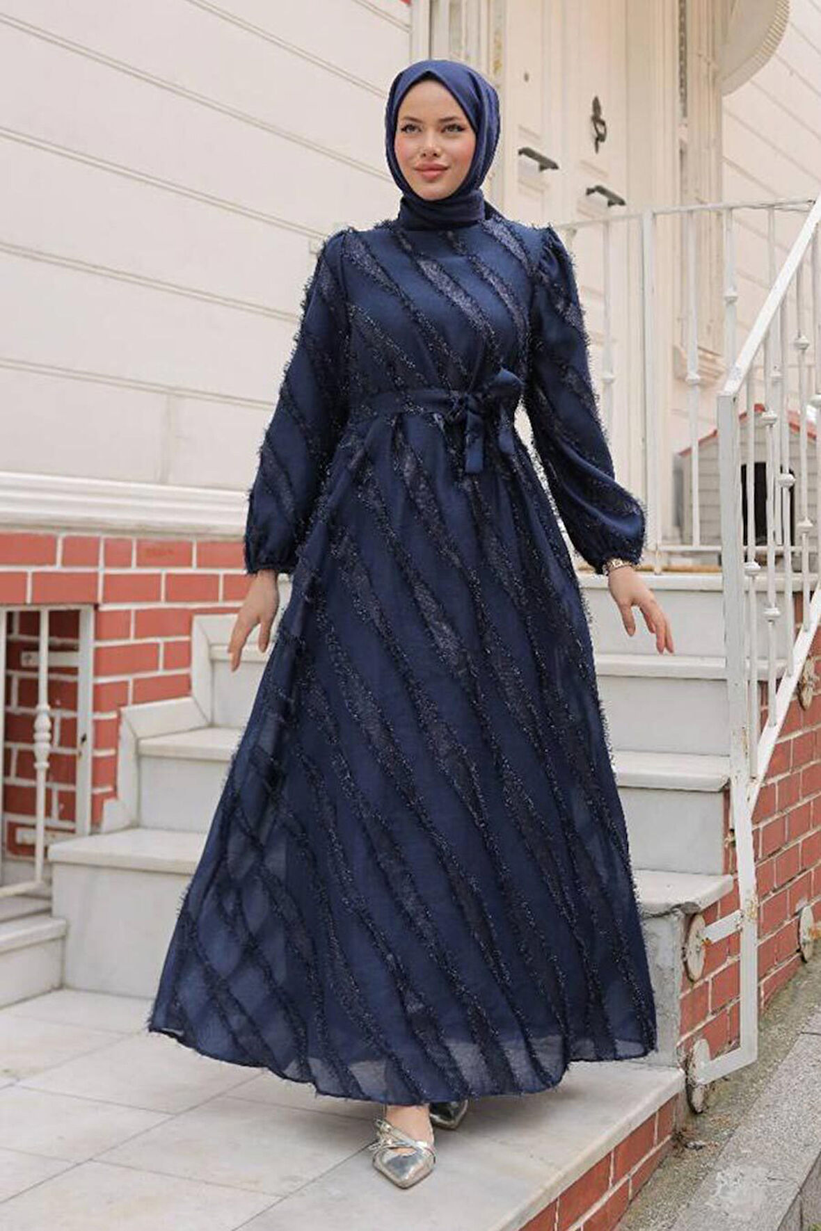Jakar Detaylı Lacivert Tesettür Elbise 23262L