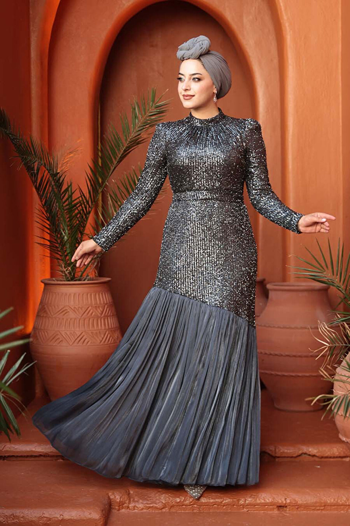 Payet Boncuk İşlemeli Koyu Lacivert Tesettür Abiye Elbise 52057KL