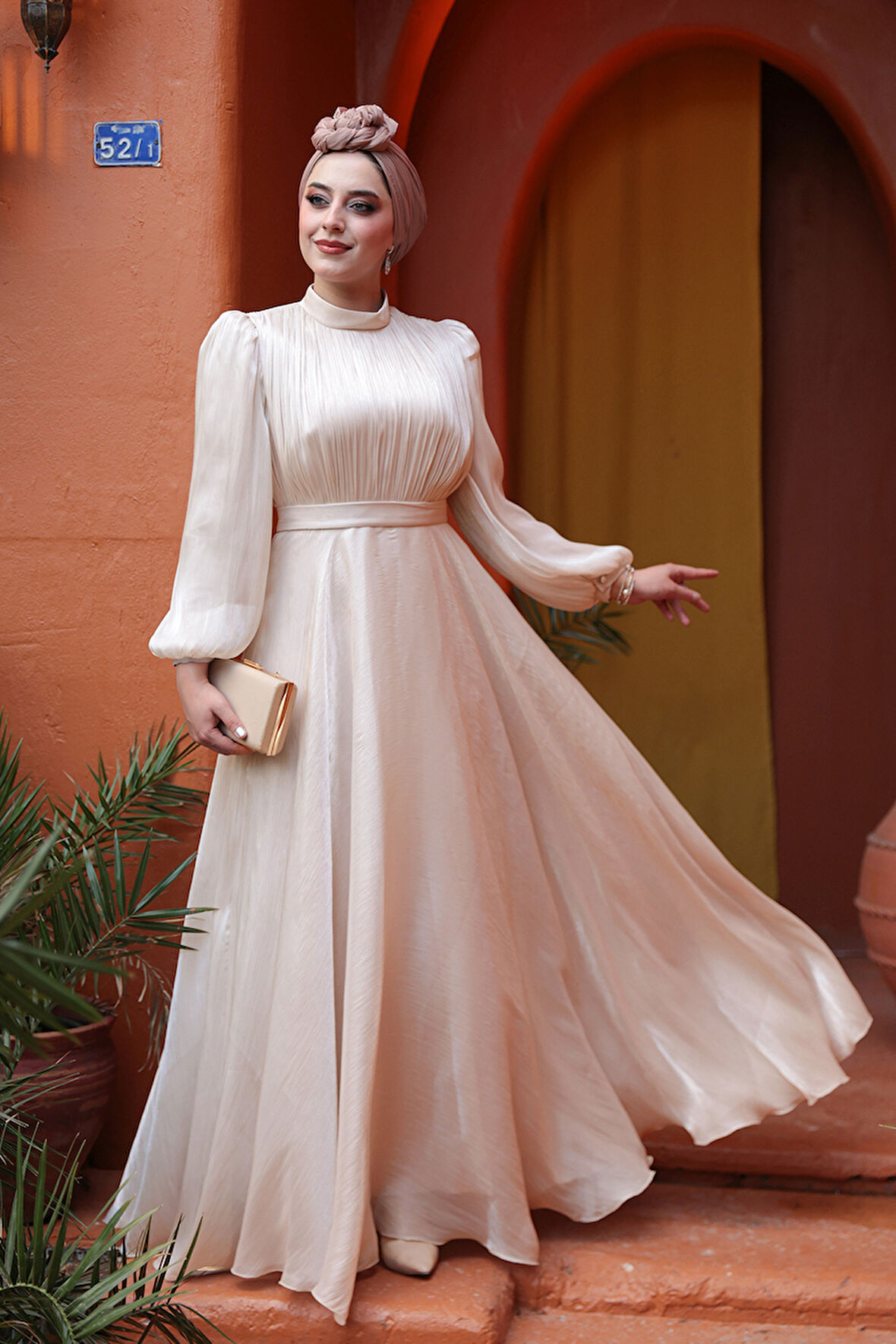 Drape Detaylı Bej Tesettür Abiye Elbise 51072BEJ