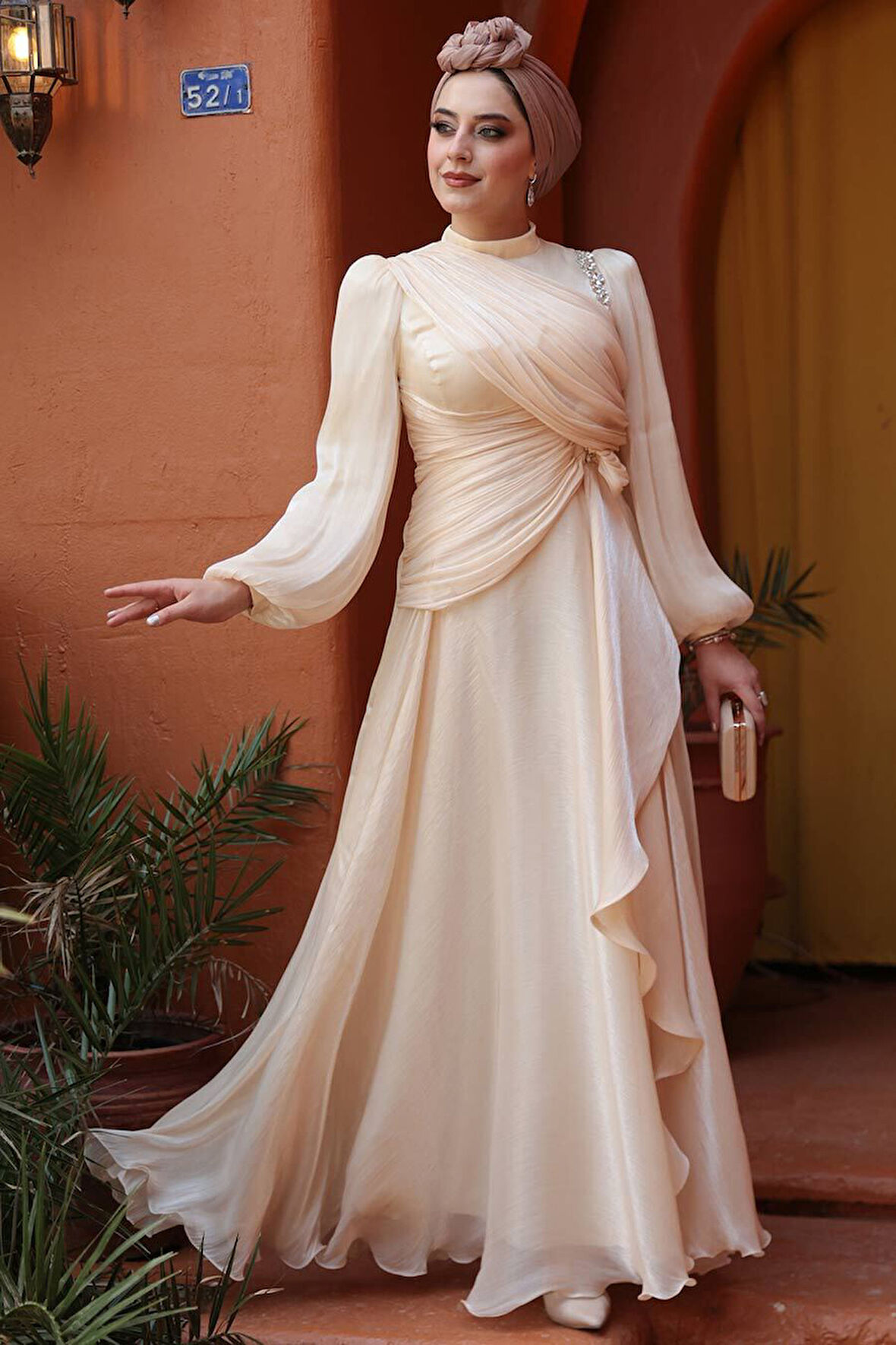 Drape Detaylı Bej Tesettür Abiye Elbise 51641BEJ