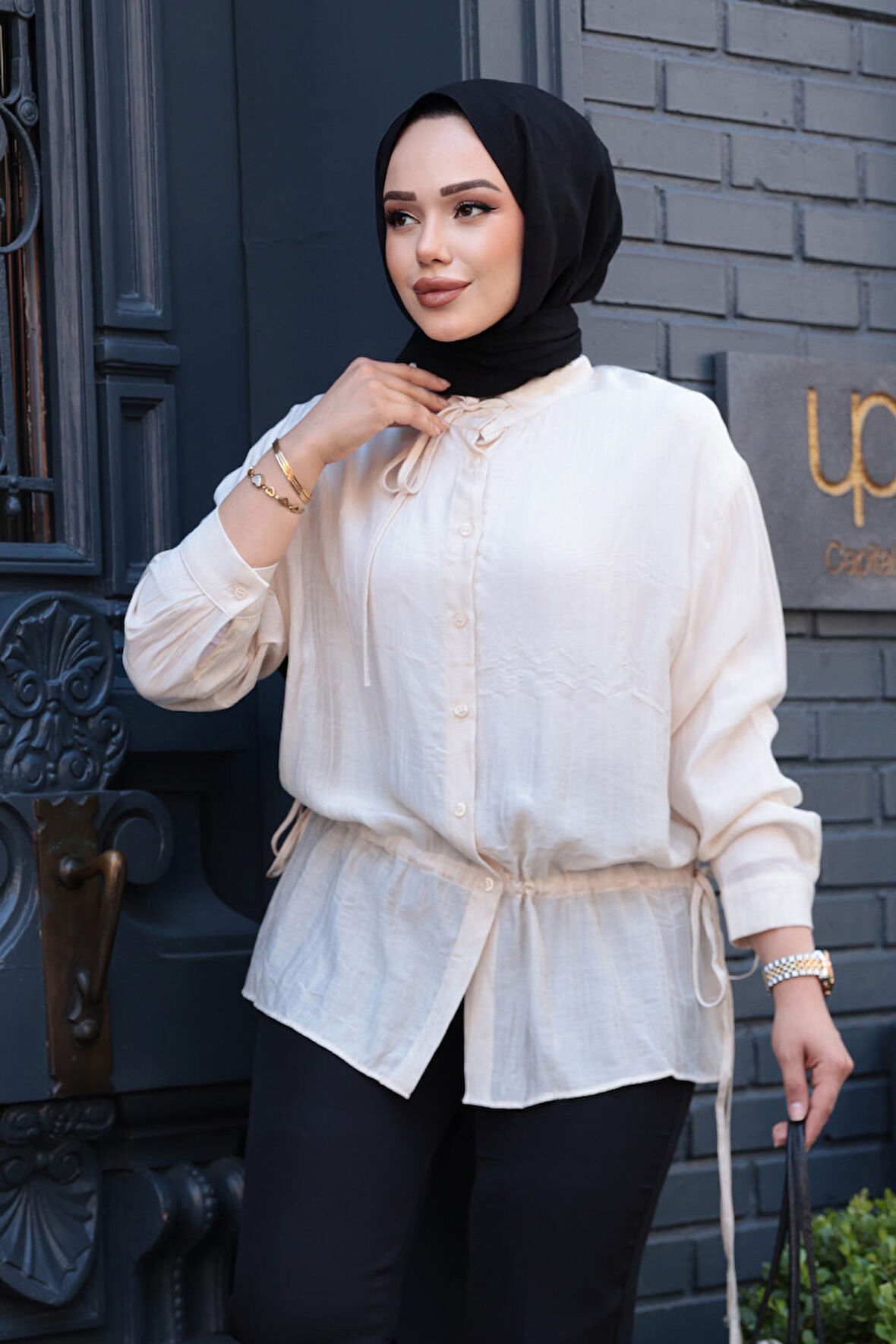 Düğmeli Bej Tesettür Gömlek 32358BEJ