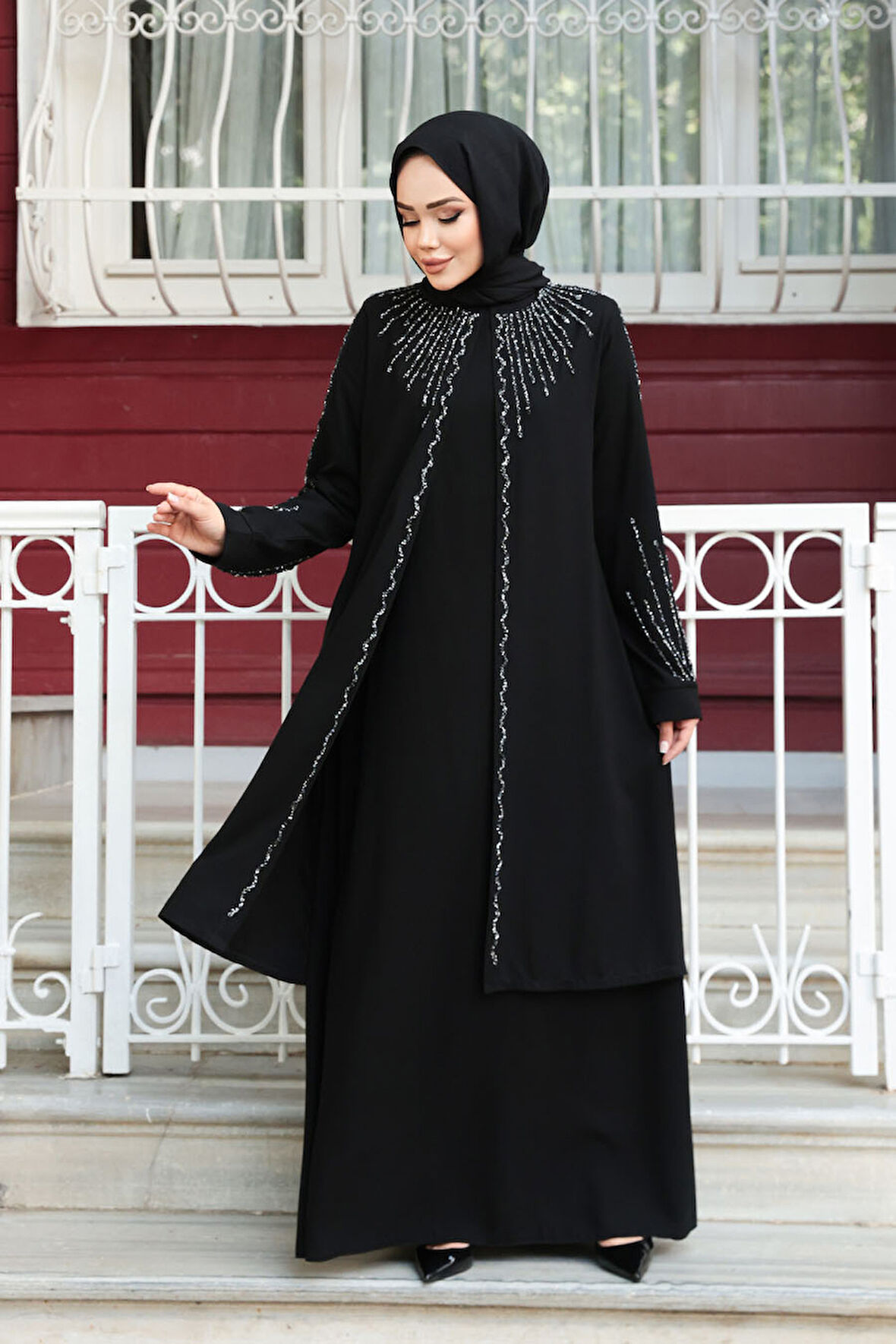 Boncuk İşlemeli Siyah Tesettür Abaya 29131S