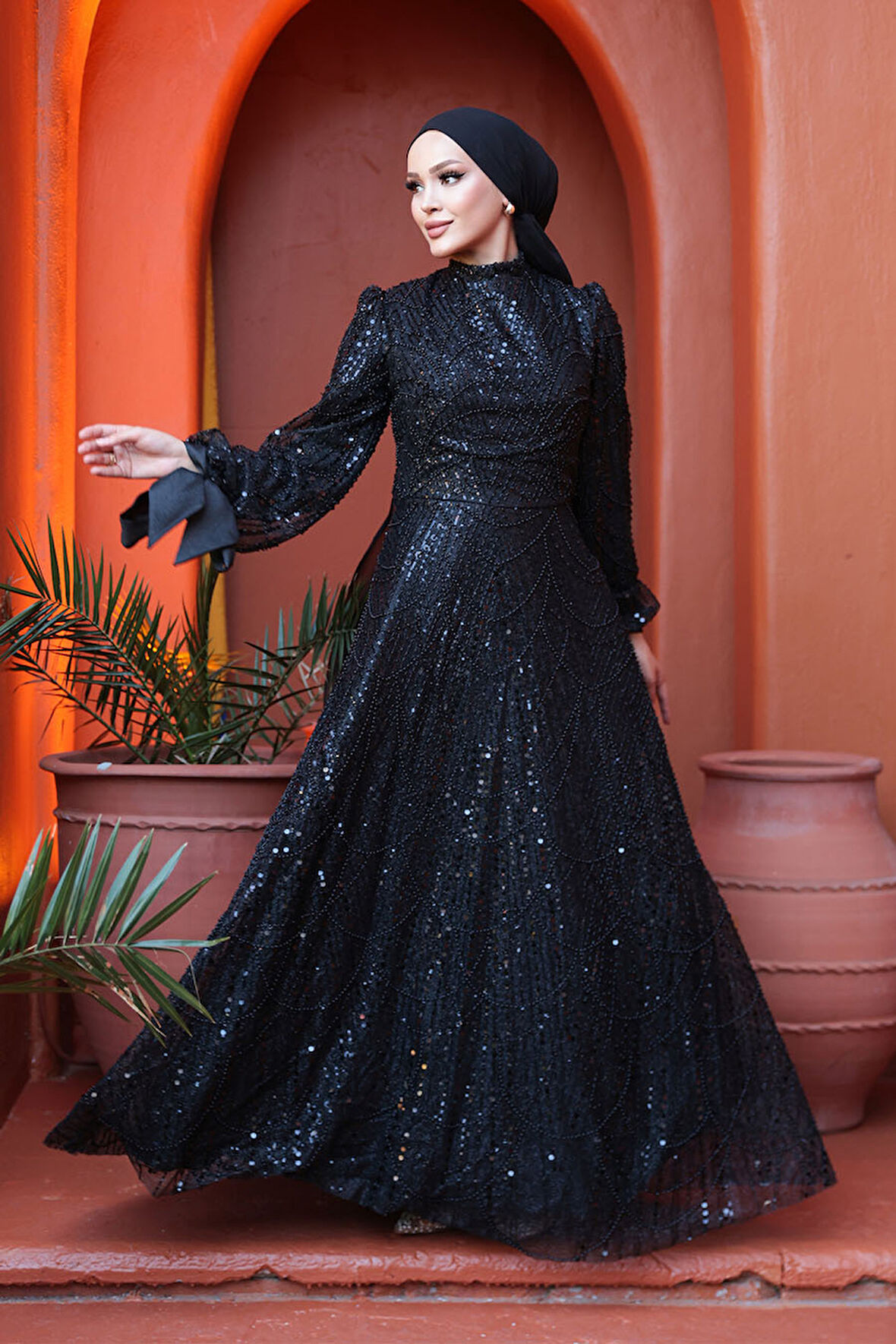 Boncuk İşlemeli Siyah Tesettür Abiye Elbise 53171S