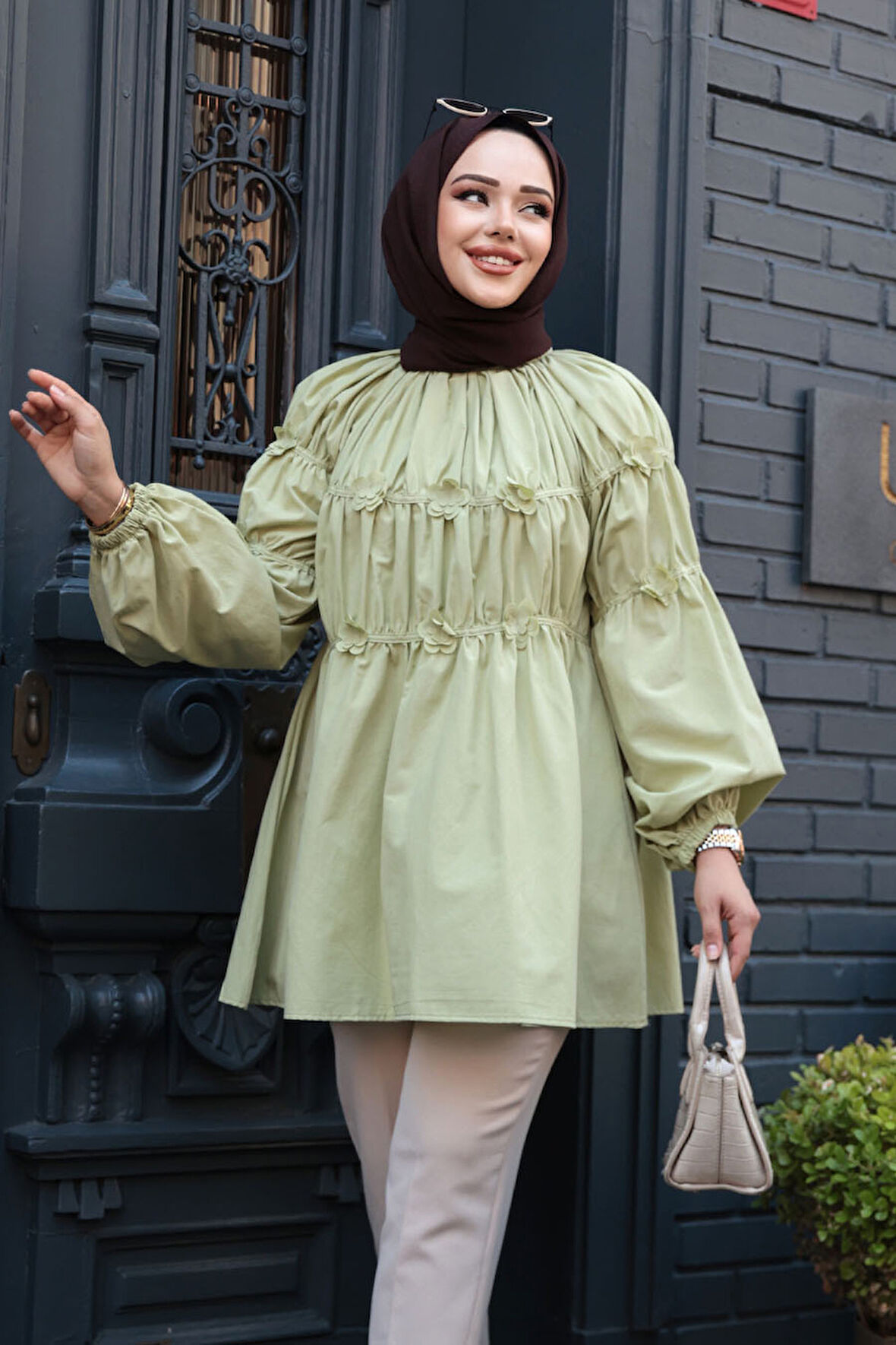 Büzgü Detaylı Çağla Yeşili Tesettür Tunik 101033CY